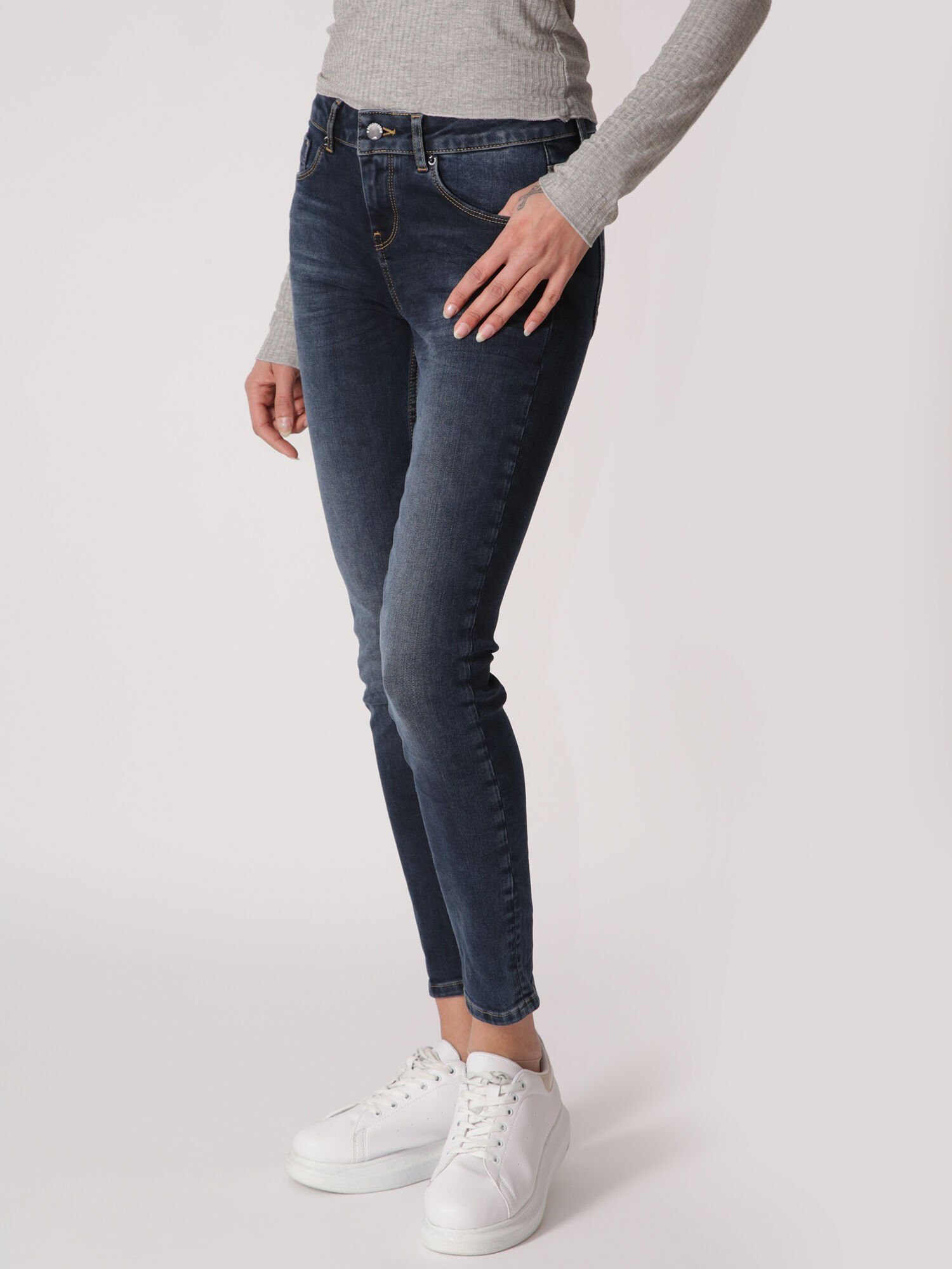 Sina Skinny-fit-Jeans Five-Pocket-Stil of Denim Miracle im