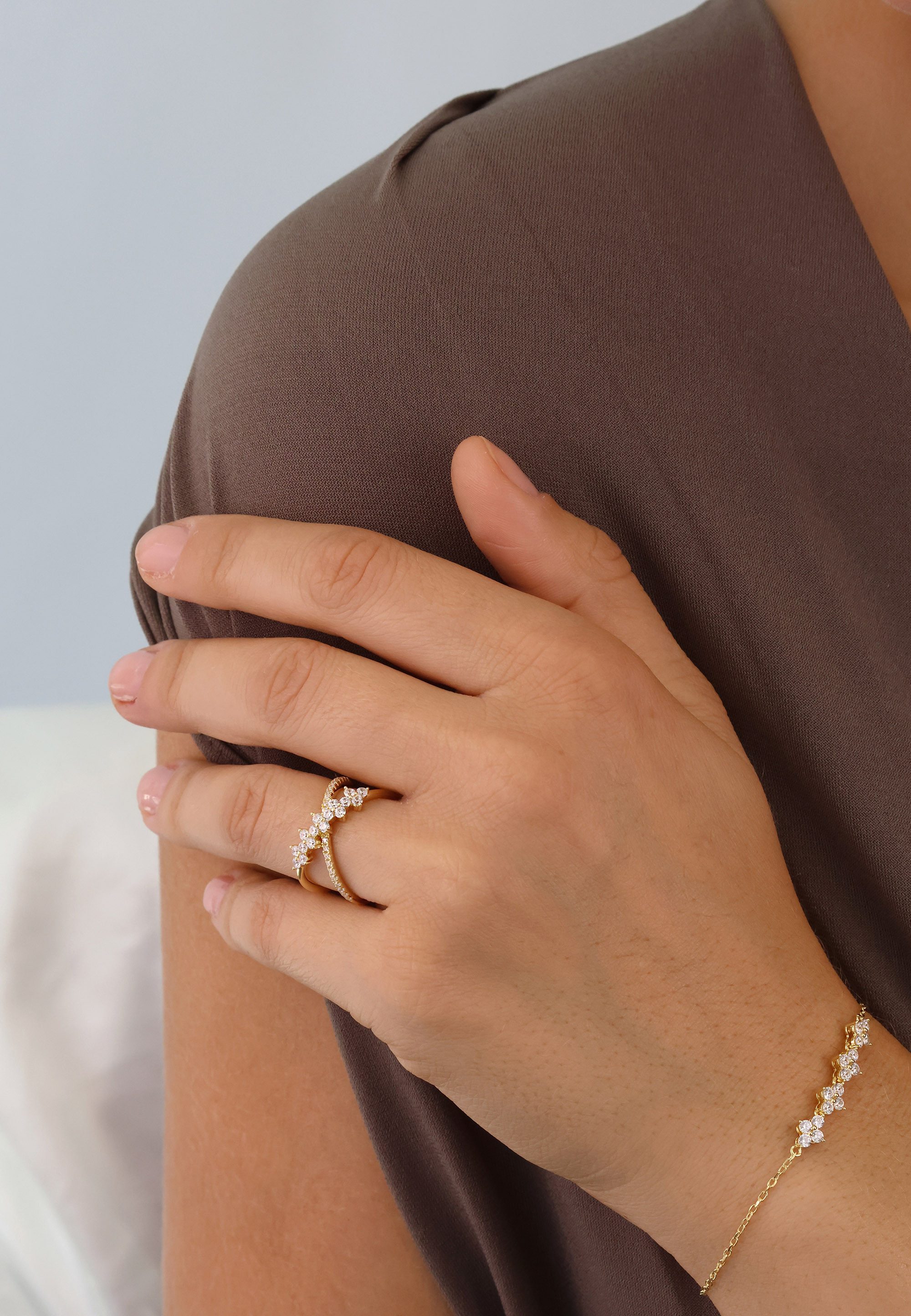 NANA KAY Fingerring Sparkly Couture, mit gekreuztem Design