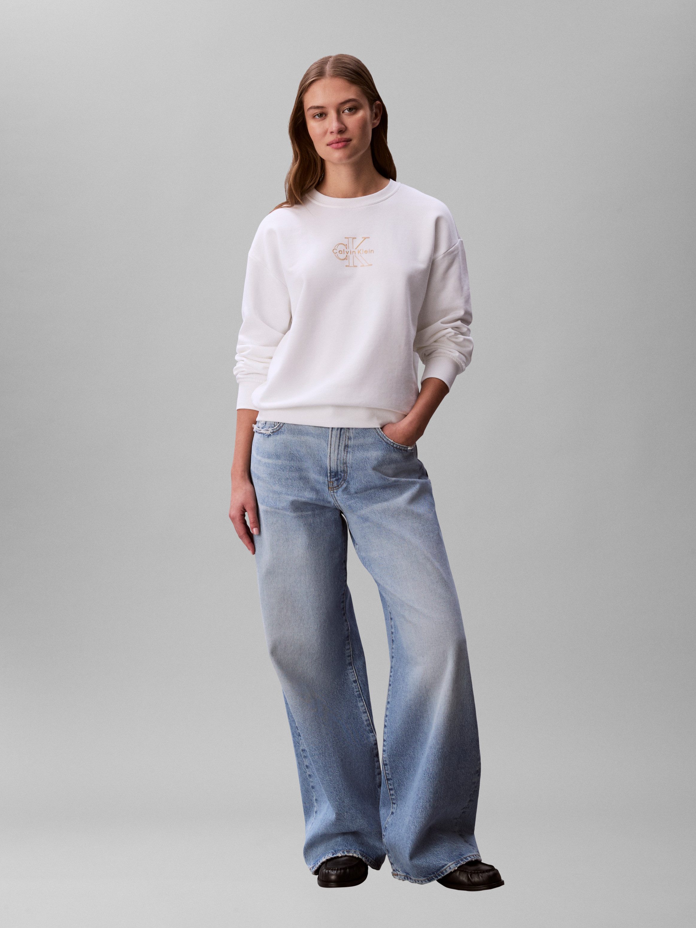 Calvin Klein Jeans Sweatshirt FOIL CREW SWEATSHIRT Regular fit mit Rundhalsausschnitt – Bild 4 von 5