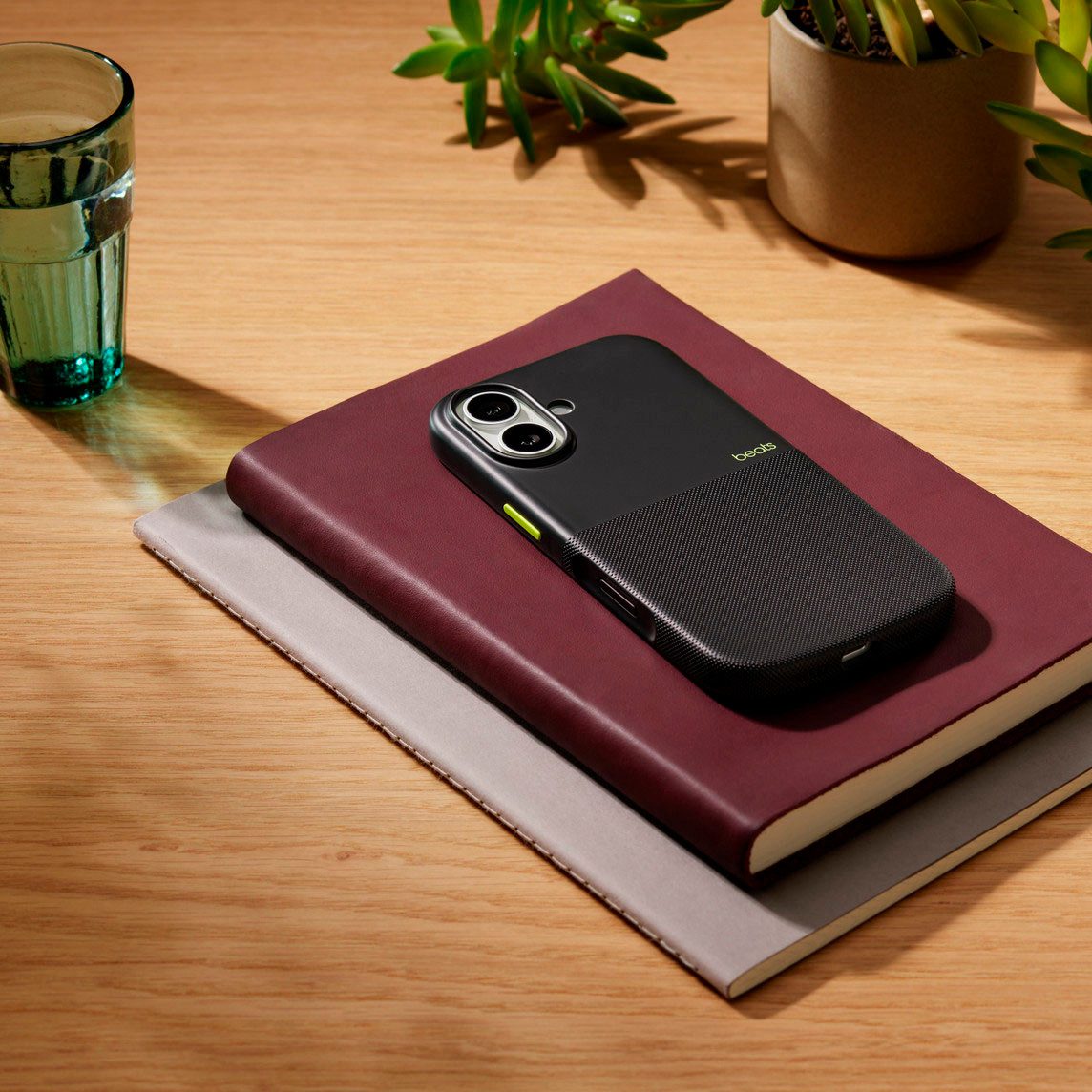 Apple Smartphone-Hülle iPhone 17 Rugged Case mit MagSafe und Kamerasteuerung 16,0 cm (6,3 Zoll)
