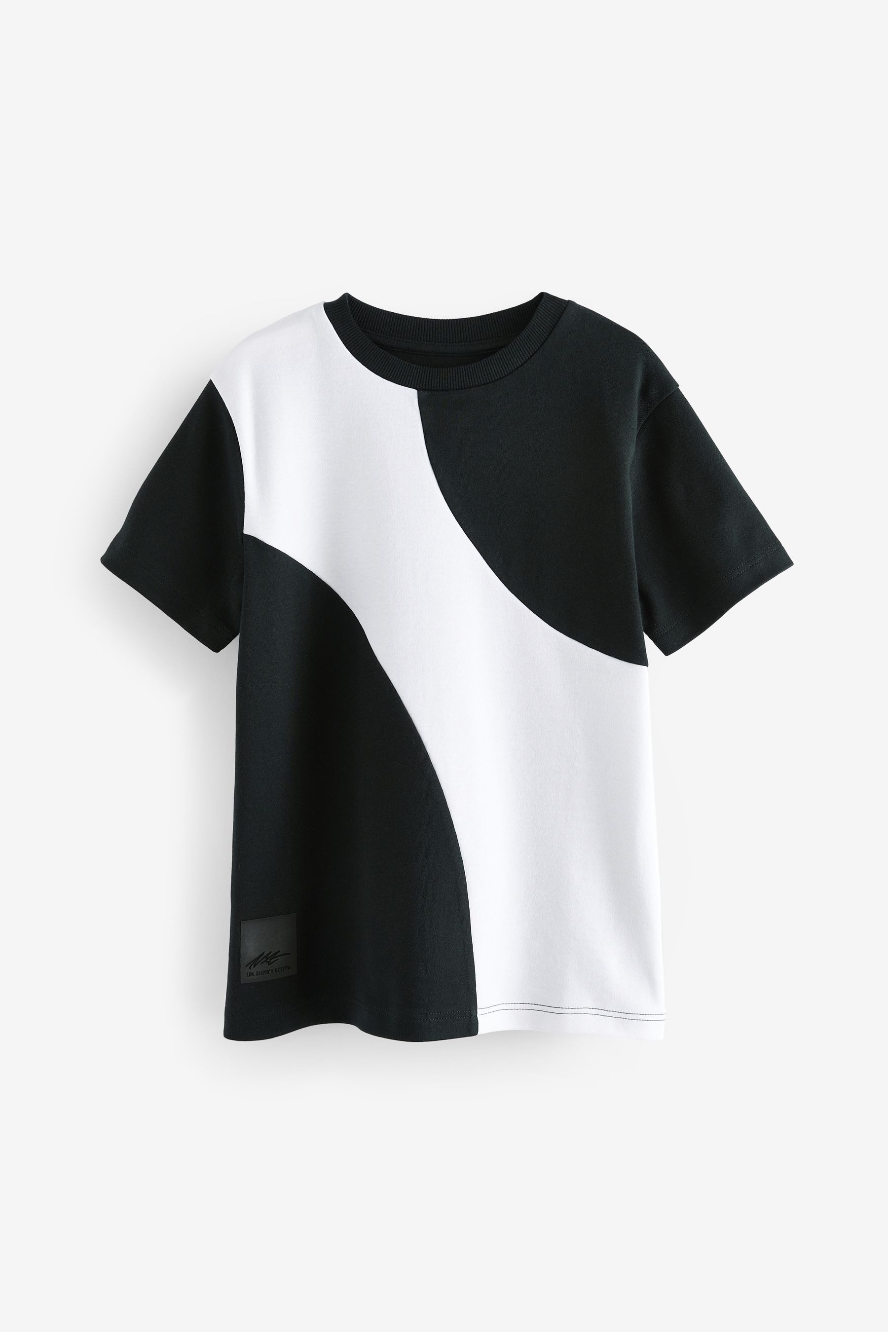 Black/White Wave