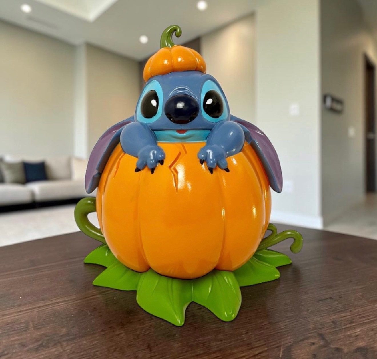 Disney Dekofigur Stitch Halloween LED in-outdoor Kürbis 25 cm Disney Store