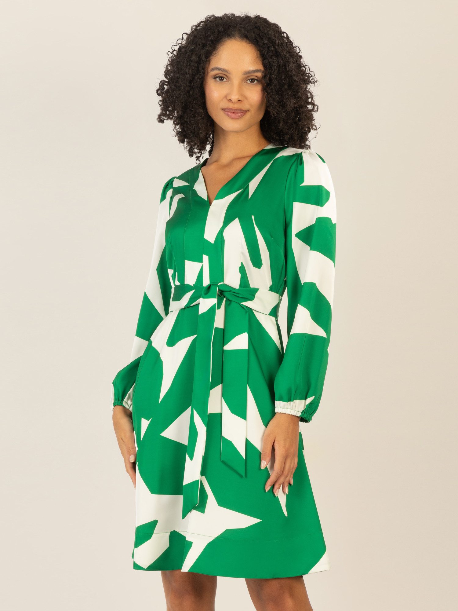 Apart Sommerkleid mit allover Druck und günstig online kaufen