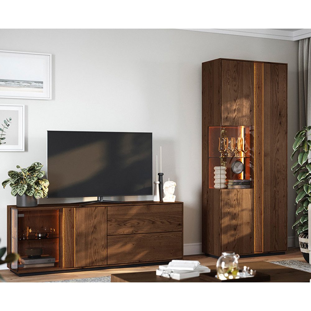 Lomadox Wohnwand CARISOLO-163, (2-St., Lowboard Vitrine), in Eiche tabak massiv geölt, inkl. LED-Beleuchtung, grifflos, montiert