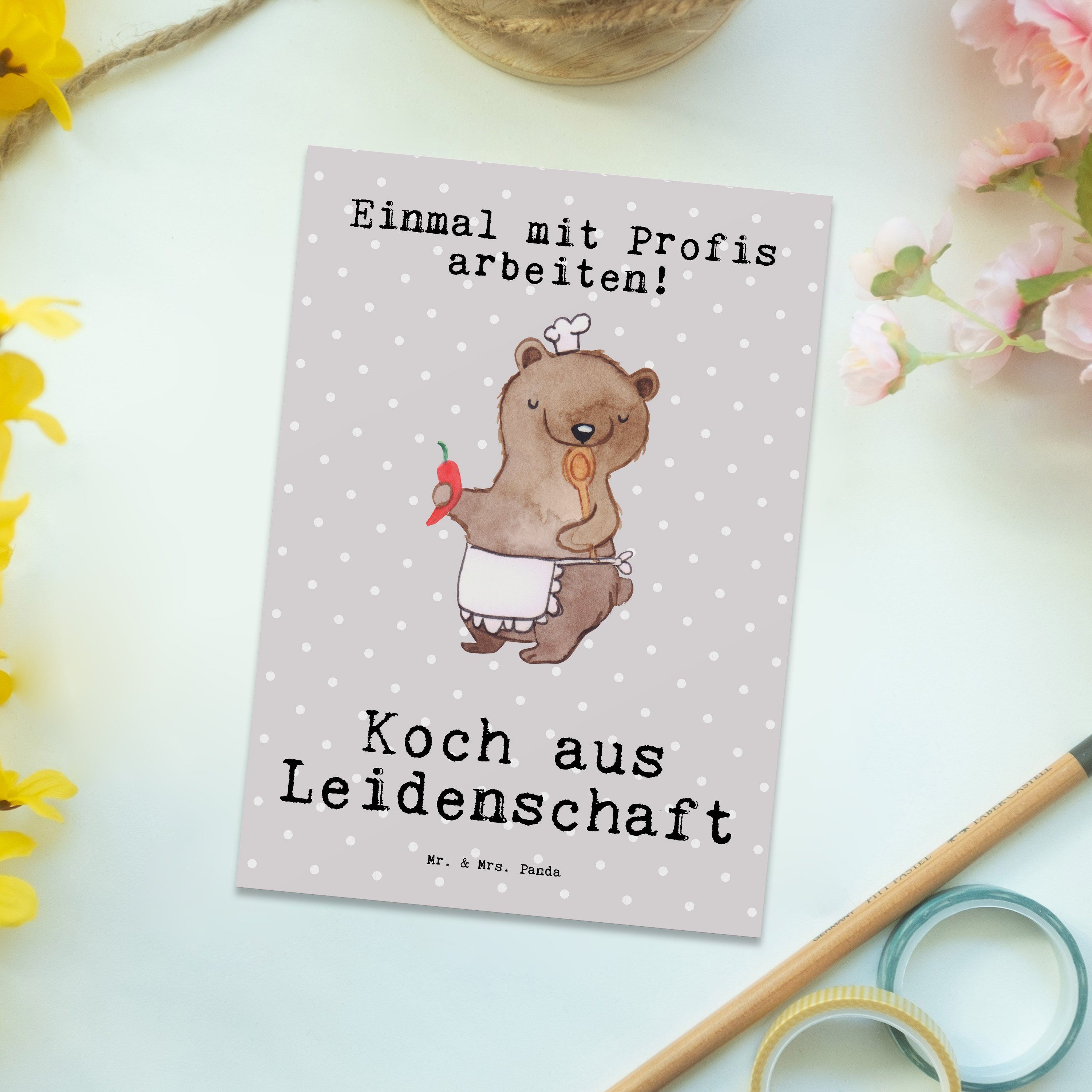 Mr. & Mrs. Panda Postkarte Koch aus Leidenschaft - Grau Pastell - Geschenk, Rente, Ausbildung, G