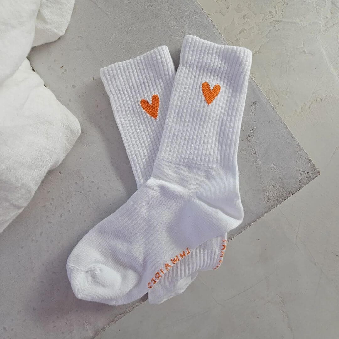 FAMVIBES Tennissocken Socken HEART - weiß, orange (Größe 35-38)