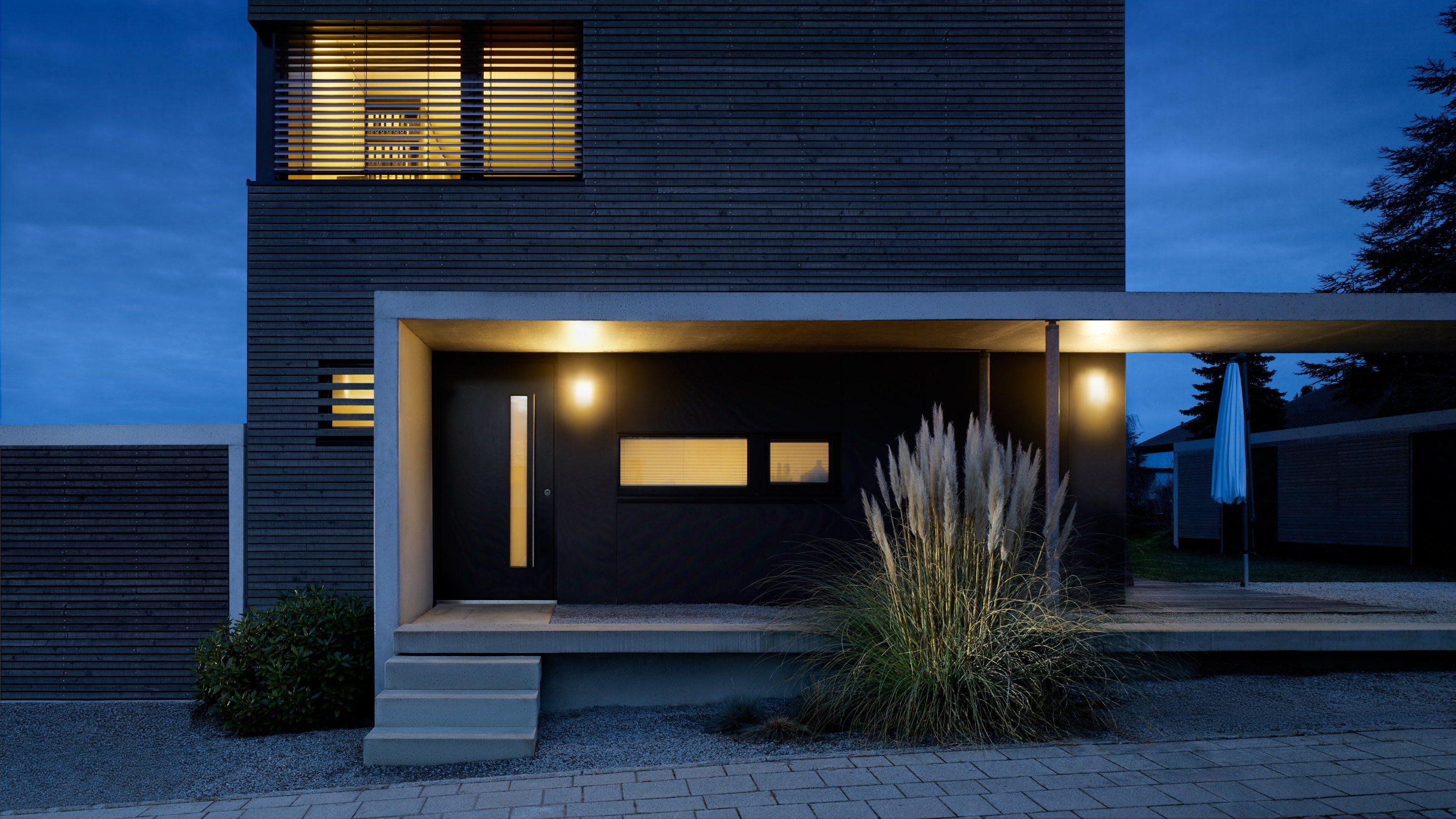 steinel LED Außen-Wandleuchte L 240 S, LED fest integriert, Warmweiß, Wandlampe, 180° Bewegungsmelder, LED