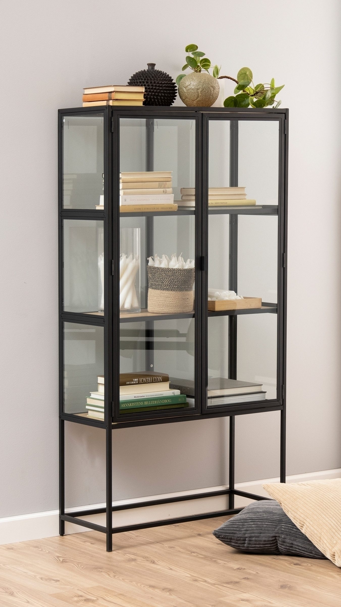Glasvitrine in schwarz, Stahl - 77x150x35cm (BxHxT)