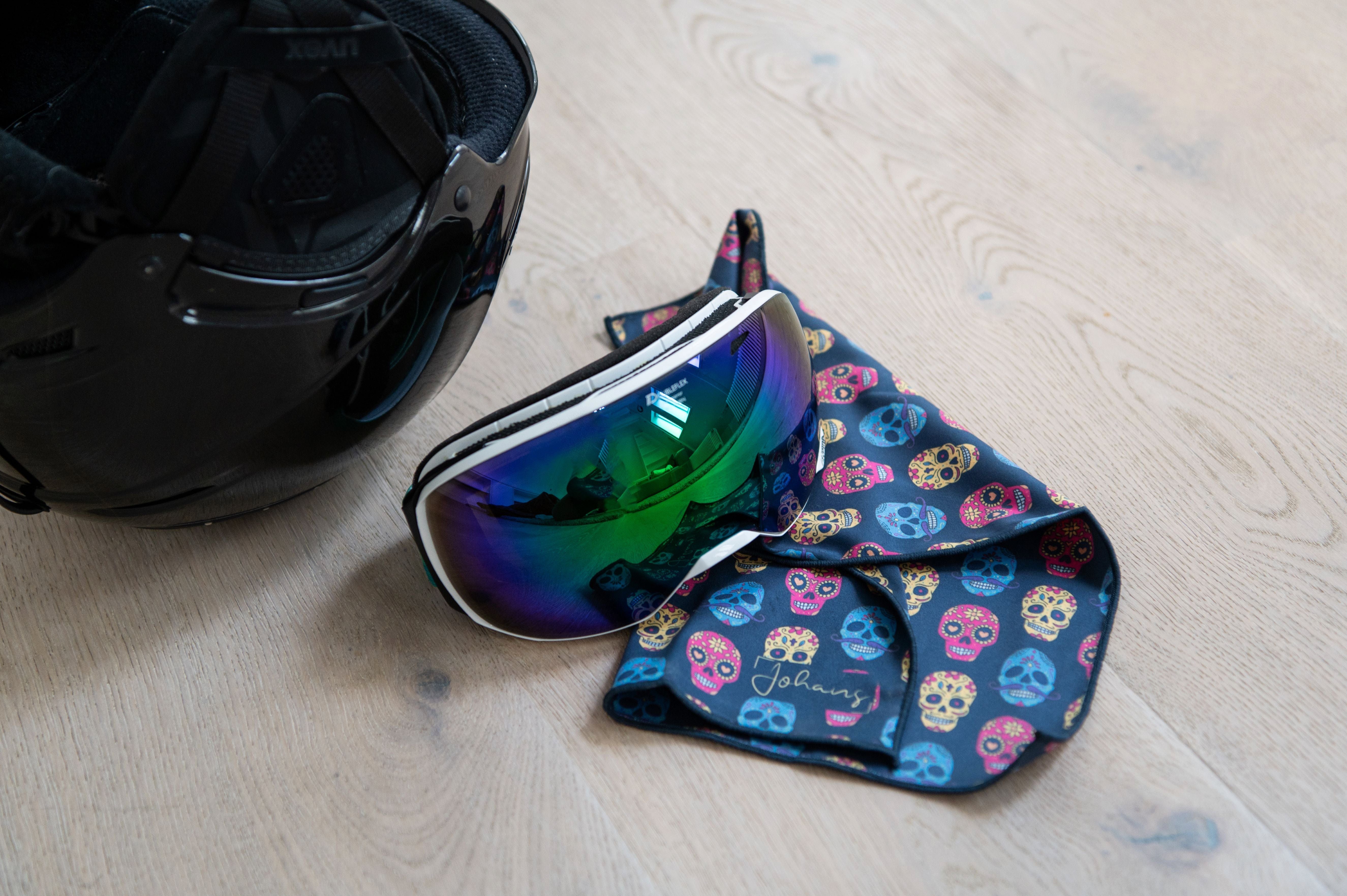 Design, Johans Mikrofasertuch Skulls waschbar & & Bildschirmreinigungstuch Co., (30x30cm, & Optikerqualität, Tablet Brillenputztuch Handy, XXL - fusselfrei) Brille, Funktion