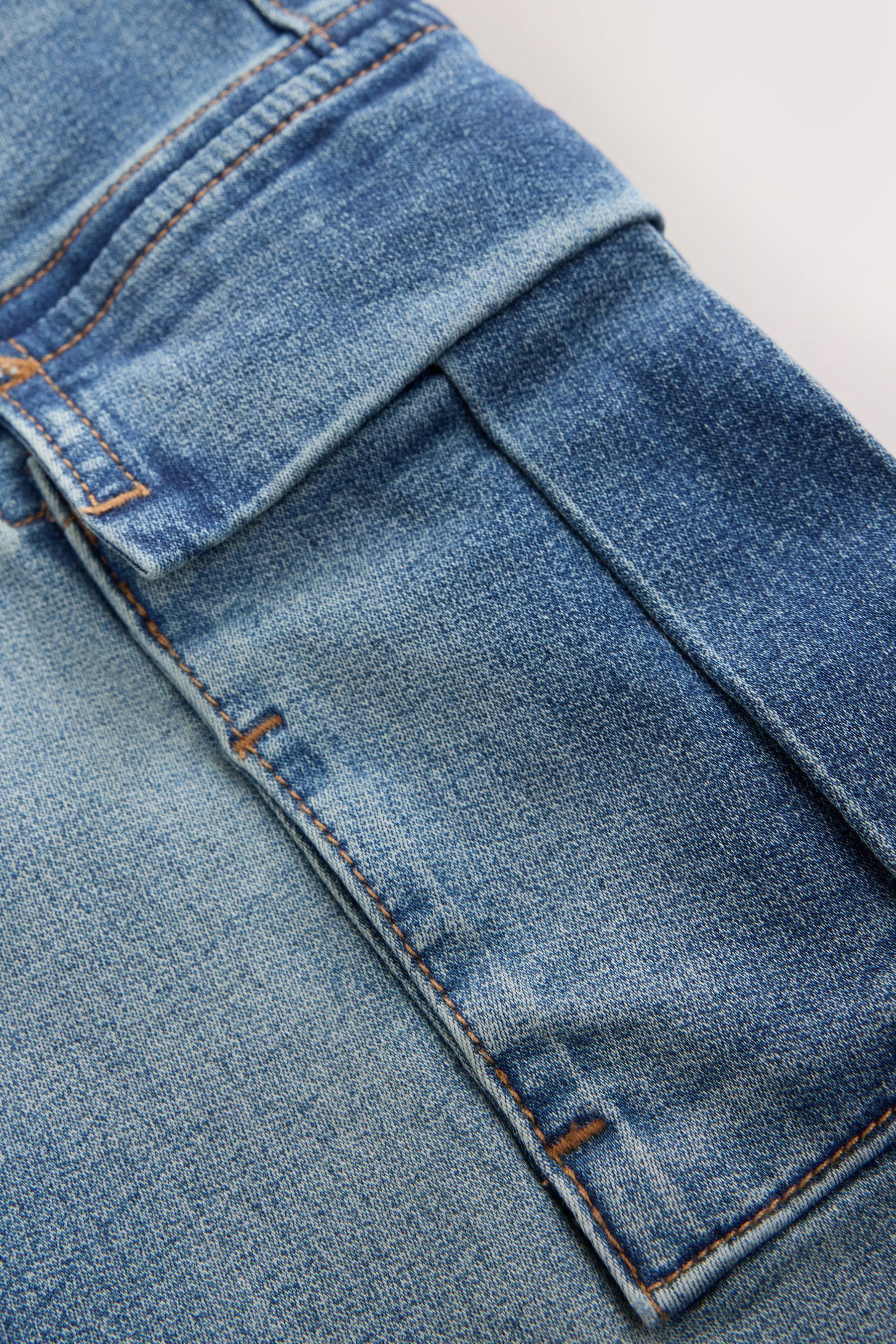 Next Loose-fit-Jeans Loose Fit Denim-Cargojeans mit Elastikbund (1-tlg) – Bild 4 von 5
