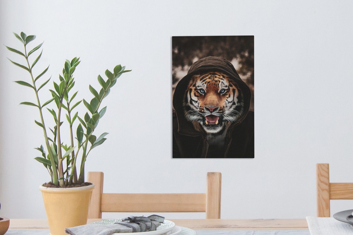 20x30 Leinwandbild Kapuze, OneMillionCanvasses® (1 fertig bespannt cm St), inkl. Leinwandbild Zackenaufhänger, Gemälde, Tiger mit