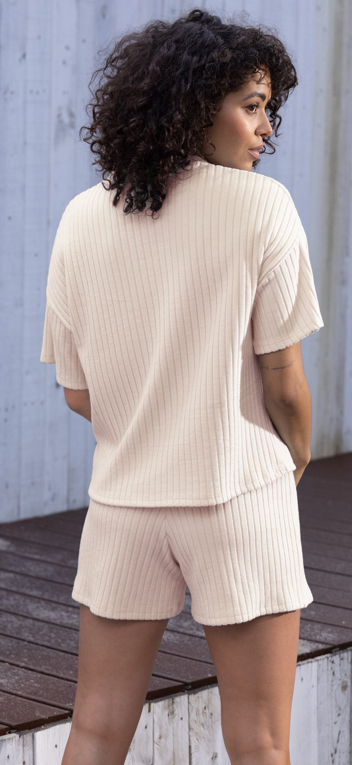 Nina Von C. Homewearhose Modische like it! Damen Homewearshorts (1-tlg) weiche gerippte Qualität