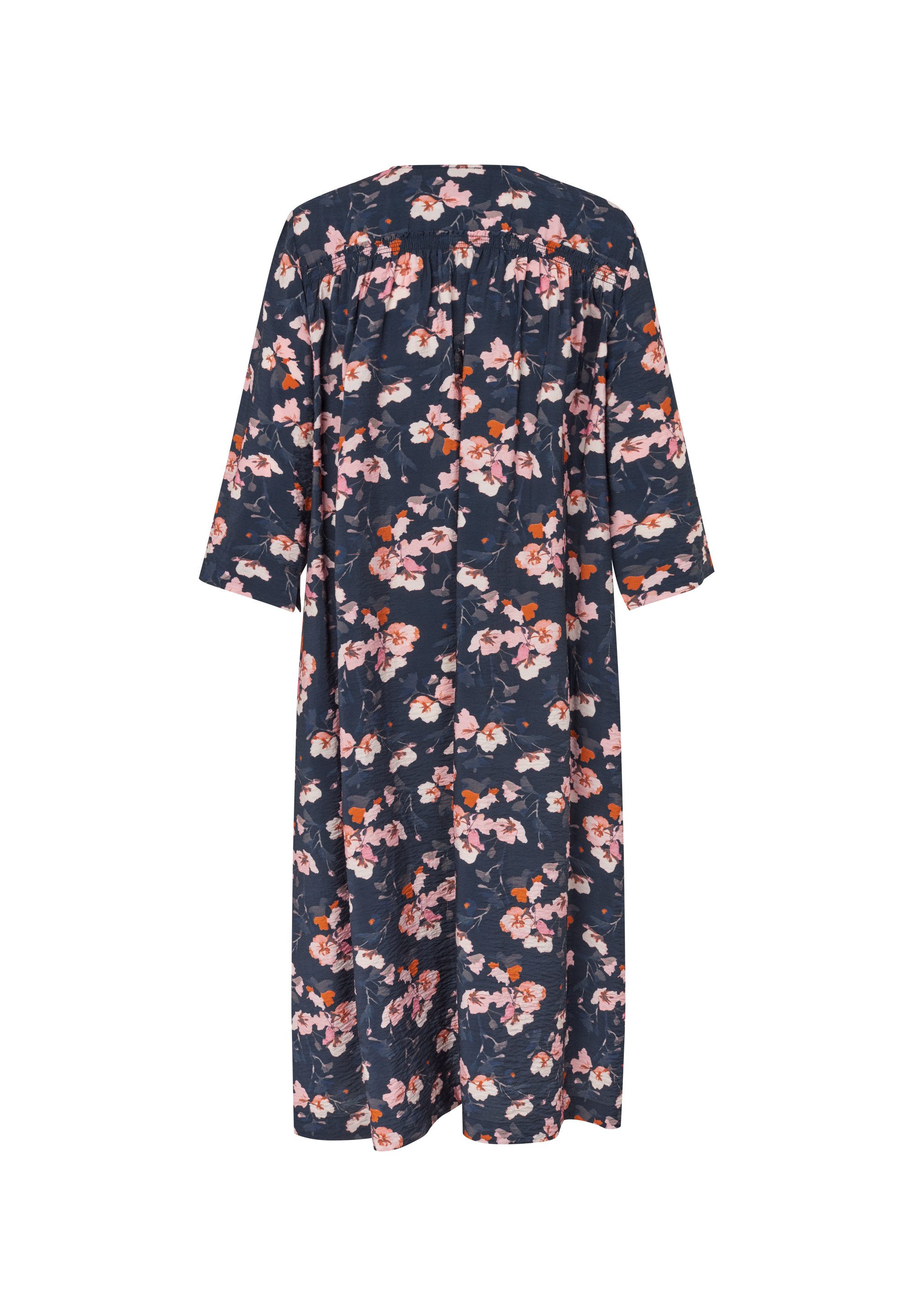 Masai Maxikleid MaNavine Smock-Details an Schultern und Rücken