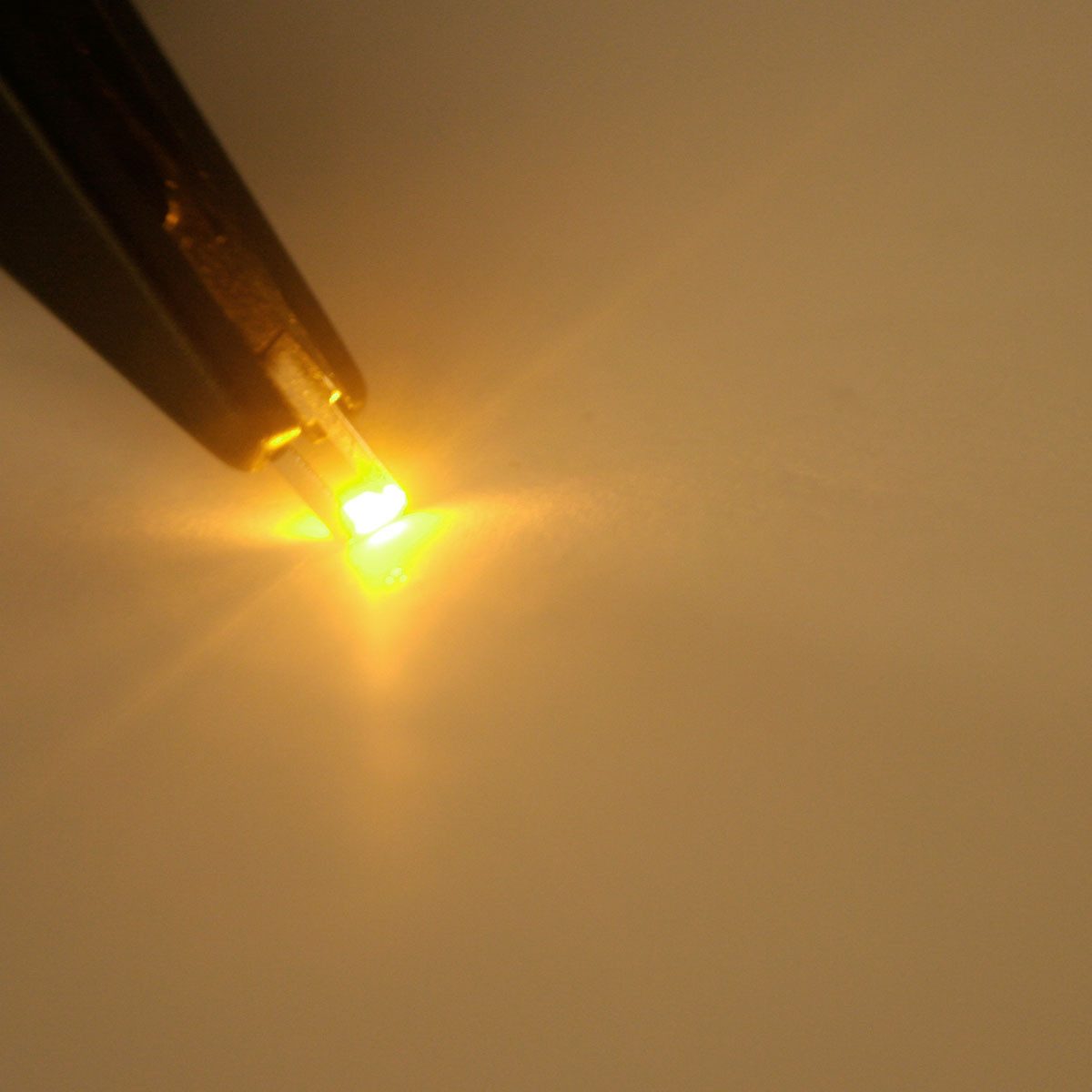 world-trading-net Modellbausatz 20x SMD LED 1206 Gelb klar, Typ "WTN-1206-100y"