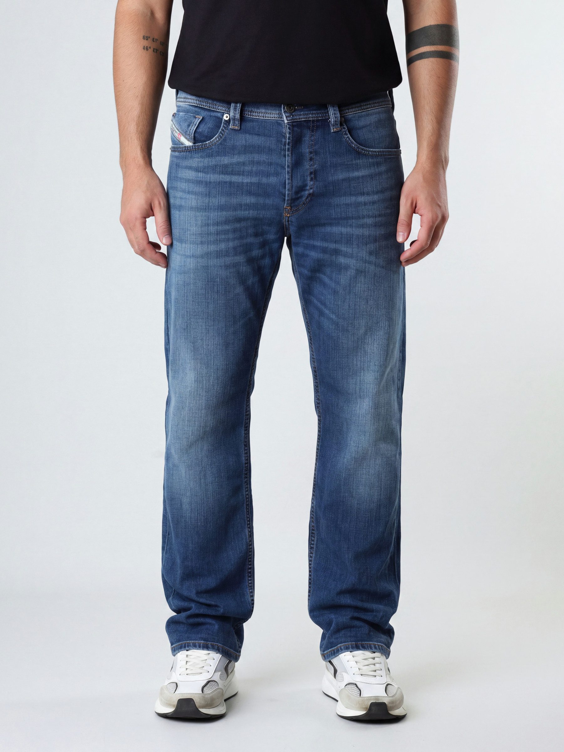 Diesel Straight-Jeans Regular Fit, Extra-Lang - MARKEE - Länge: 32 niedrige Leibhöhe, Mittlerer Stretch