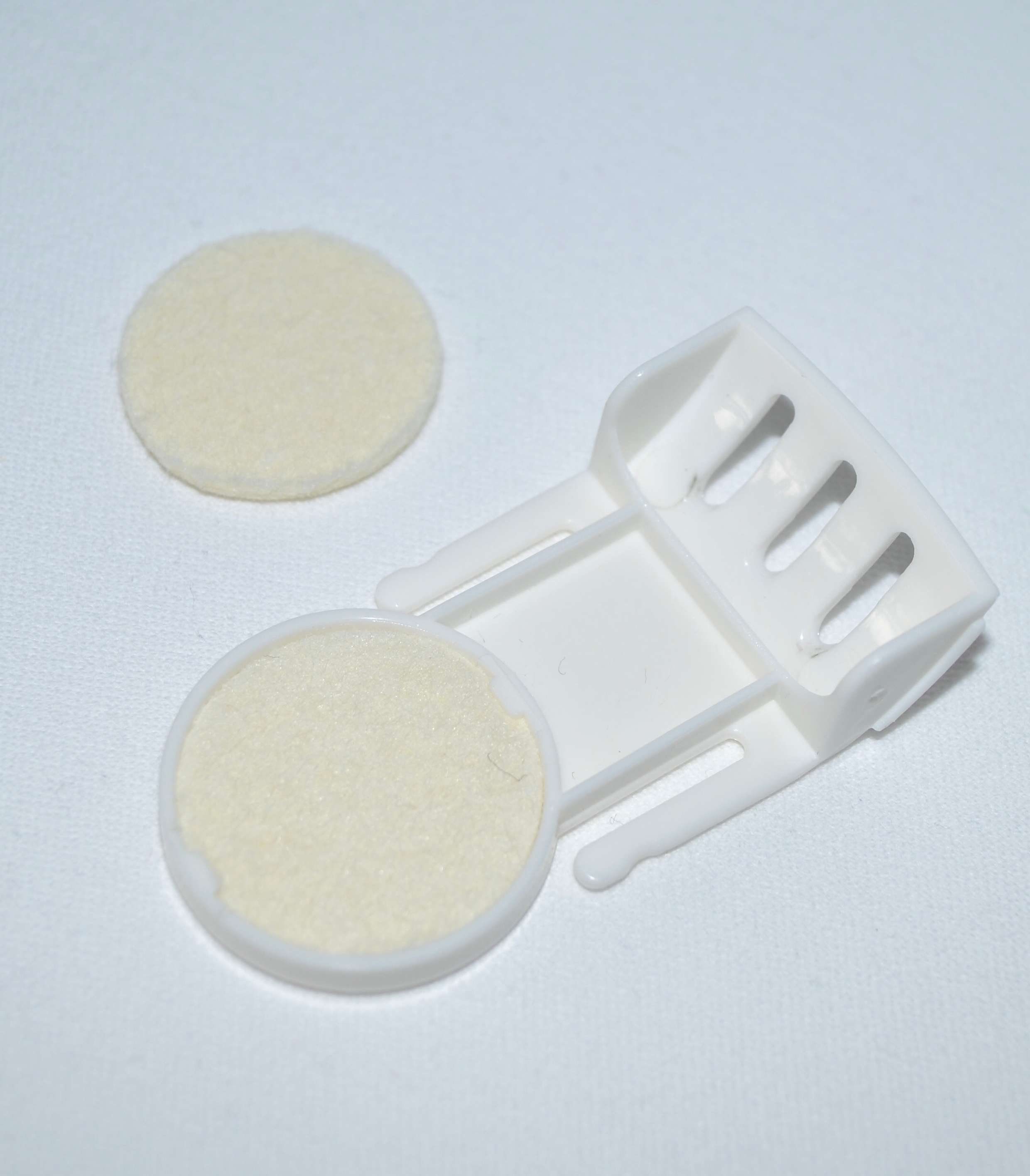 d-design Luftbefeuchter KH 1101, 2,00 l Wassertank, mit Aromatherapie-Funktion, Diffuser Aromatherapie, leiser Vernebler