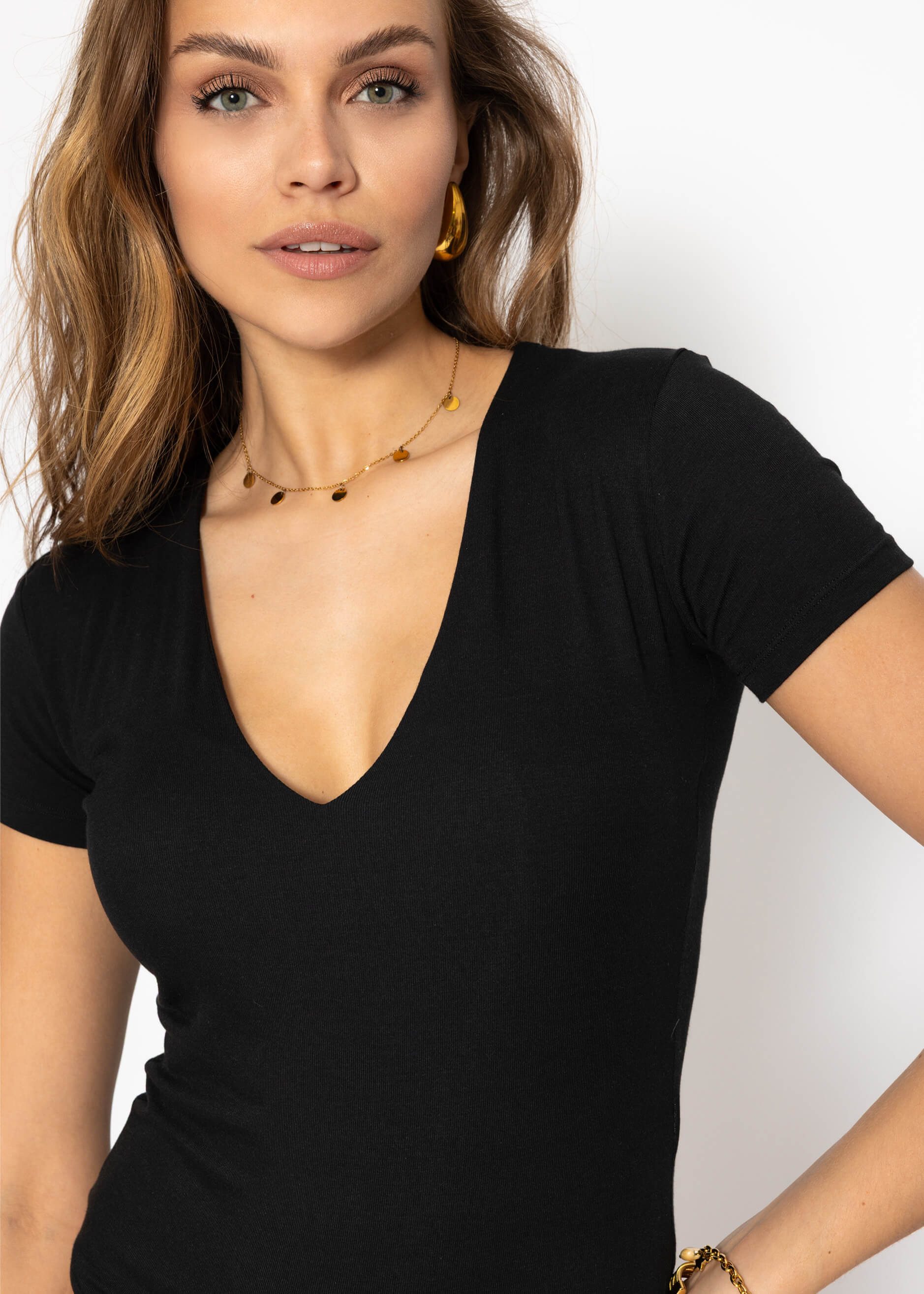 SASSYCLASSY Body Kurzarm Body Damen mit V-Ausschnitt Elegant Basic T-Shirt Kurzarmbody aus Viskosemix Beige Weiß Schwarz Rosa Blau