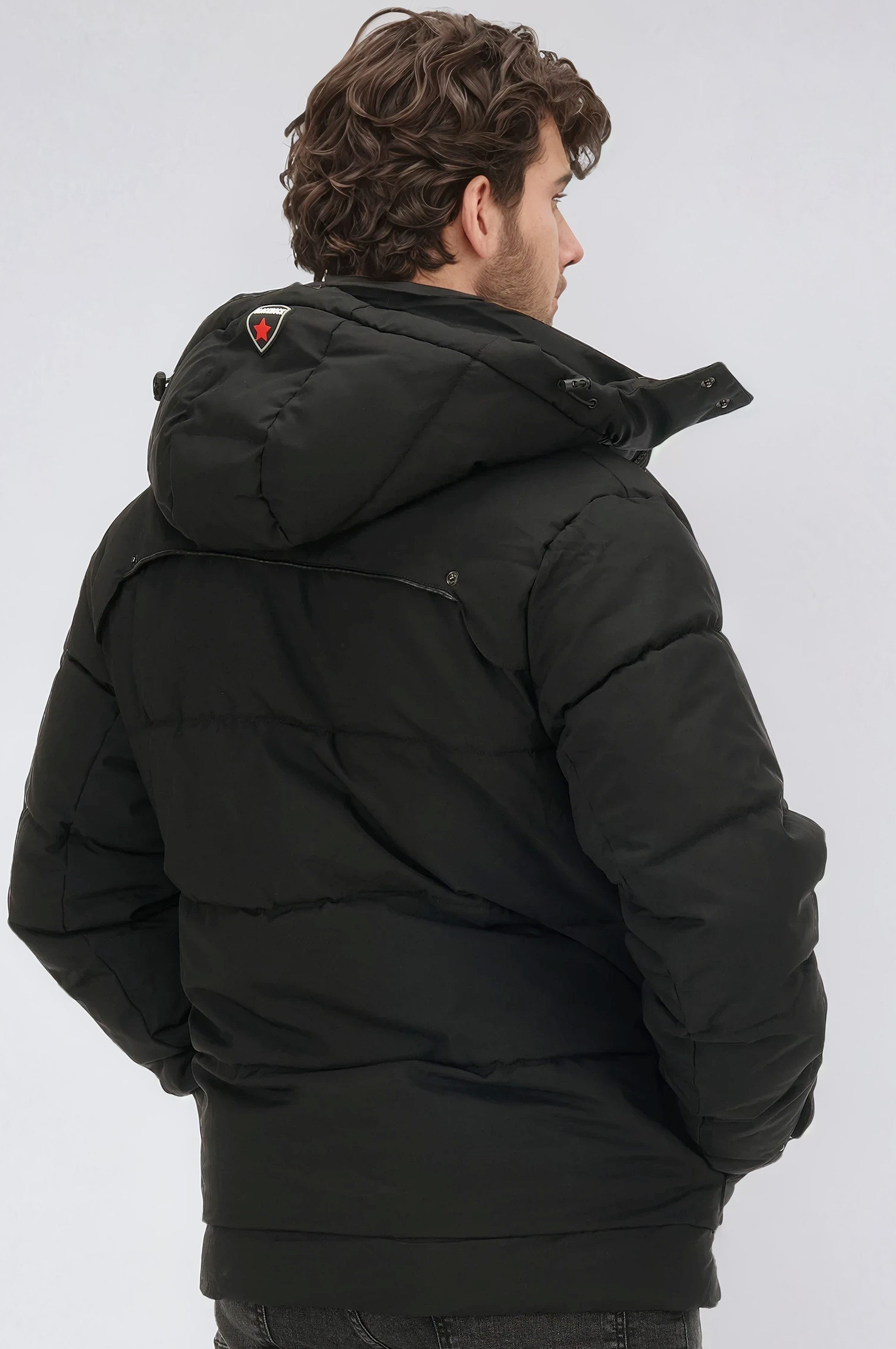 BLACKROCK Steppjacke Herren, Winterjacke mit Kapuze, Wintermantel Warmes Innenfutter, abnehmbare Kapuze, viele funktionale Taschen