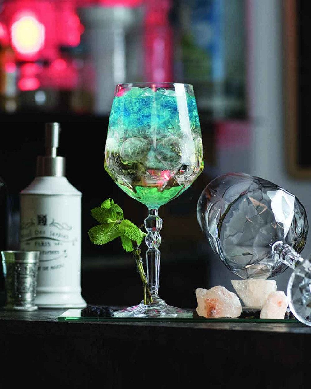 RCR Cocktailglas RCR Alkemist Cocktailglas 670 ml 6er Set, Kristallglas