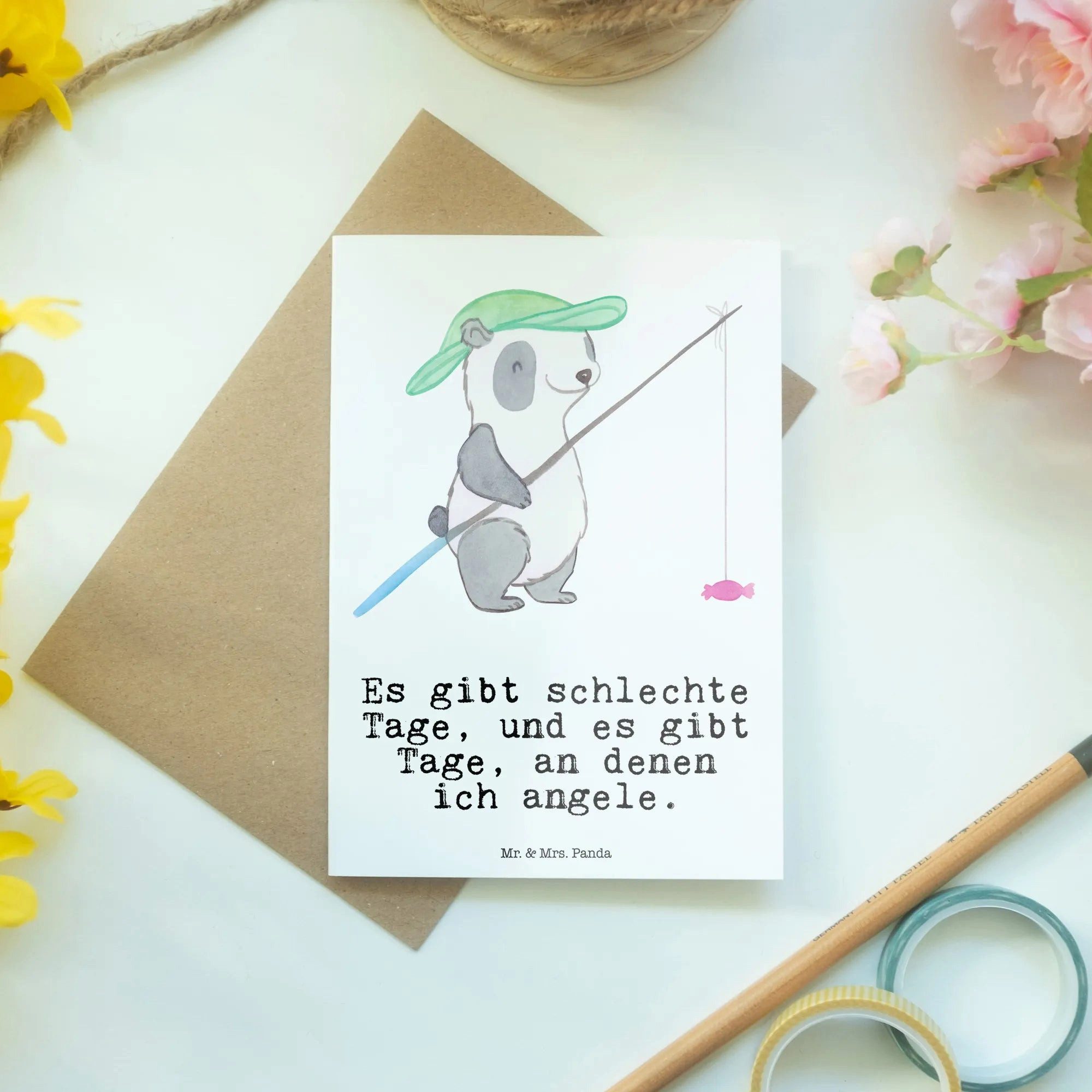 Thumbnail - Mr. & Mrs. Panda Grußkarte Panda Angeln - Weiß - Geschenk, Ansichtskarten, Dankeschön, Hochzeits, Herzberührende Sprüche