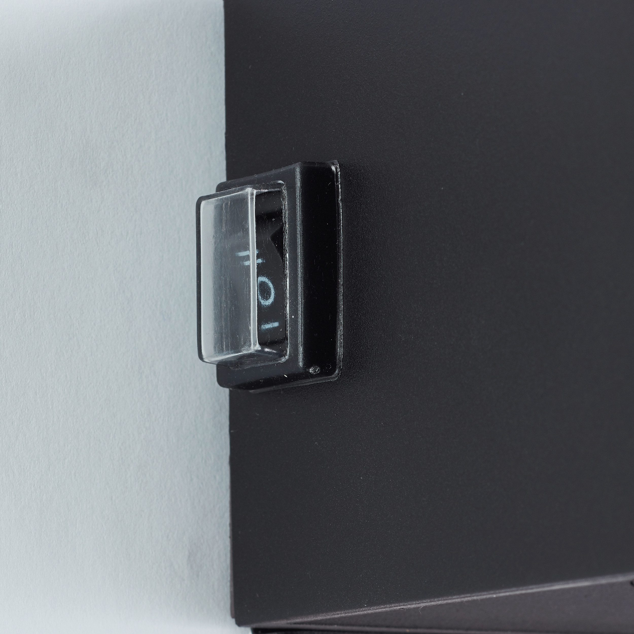 Brilliant Außen-Wandleuchte Iseo - portable Akkuleuchte inkl. Magnetplatte, Abschaltautomatik, Bewegungsmelder, Ein-/Ausschalter, USB-Ladefunktion, LED fest integriert, Warmweiß, Akku, 300 lm, 3000 K, USB, schwarz, mobile Außenlampe, Wandlampe