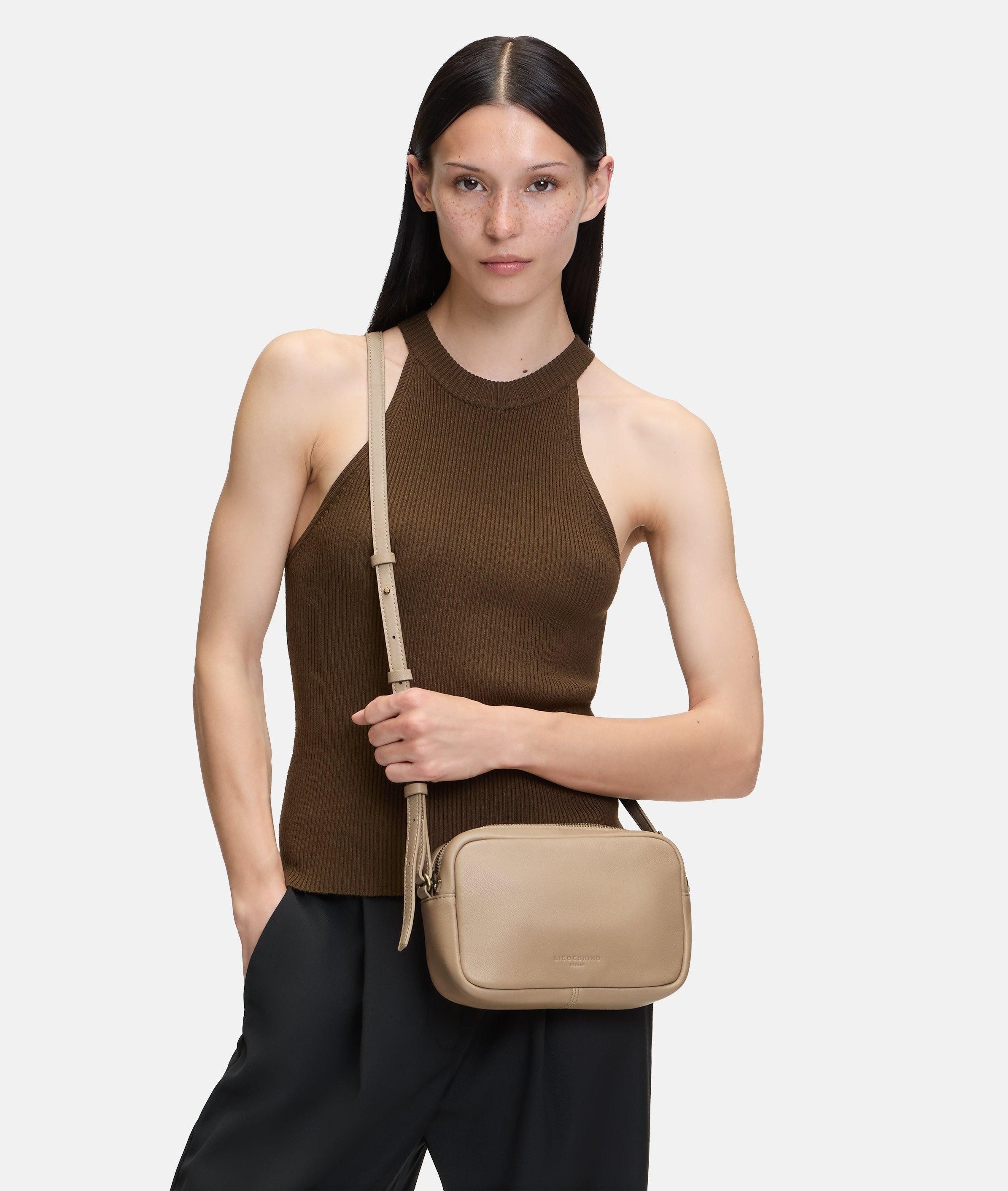 Liebeskind Berlin Umhängetasche Ella Camera-Bag S, Kleine Camera Bag aus weichem Leder