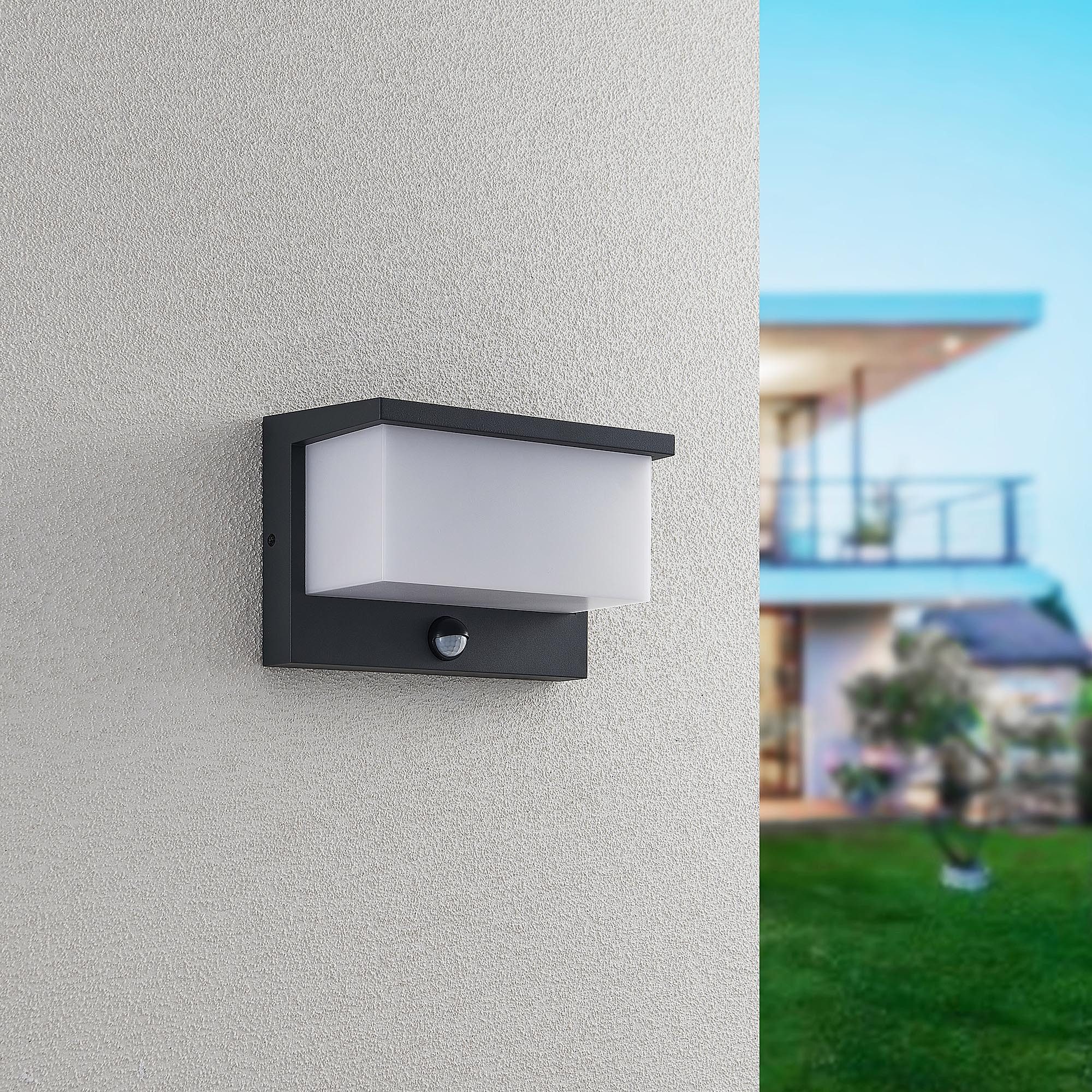 TRIO Leuchten LED Außen-Wandleuchte NESTOS, Outdoor Wandlampe Hauswand IP54, LED 13W 1300 Lumen 3000 K, Bewegungsmelder, LED fest integriert, Warmweiß, LED Wandlampe anthrazit, Garten Terrasse Hauswand, mit Bewegungsmelder