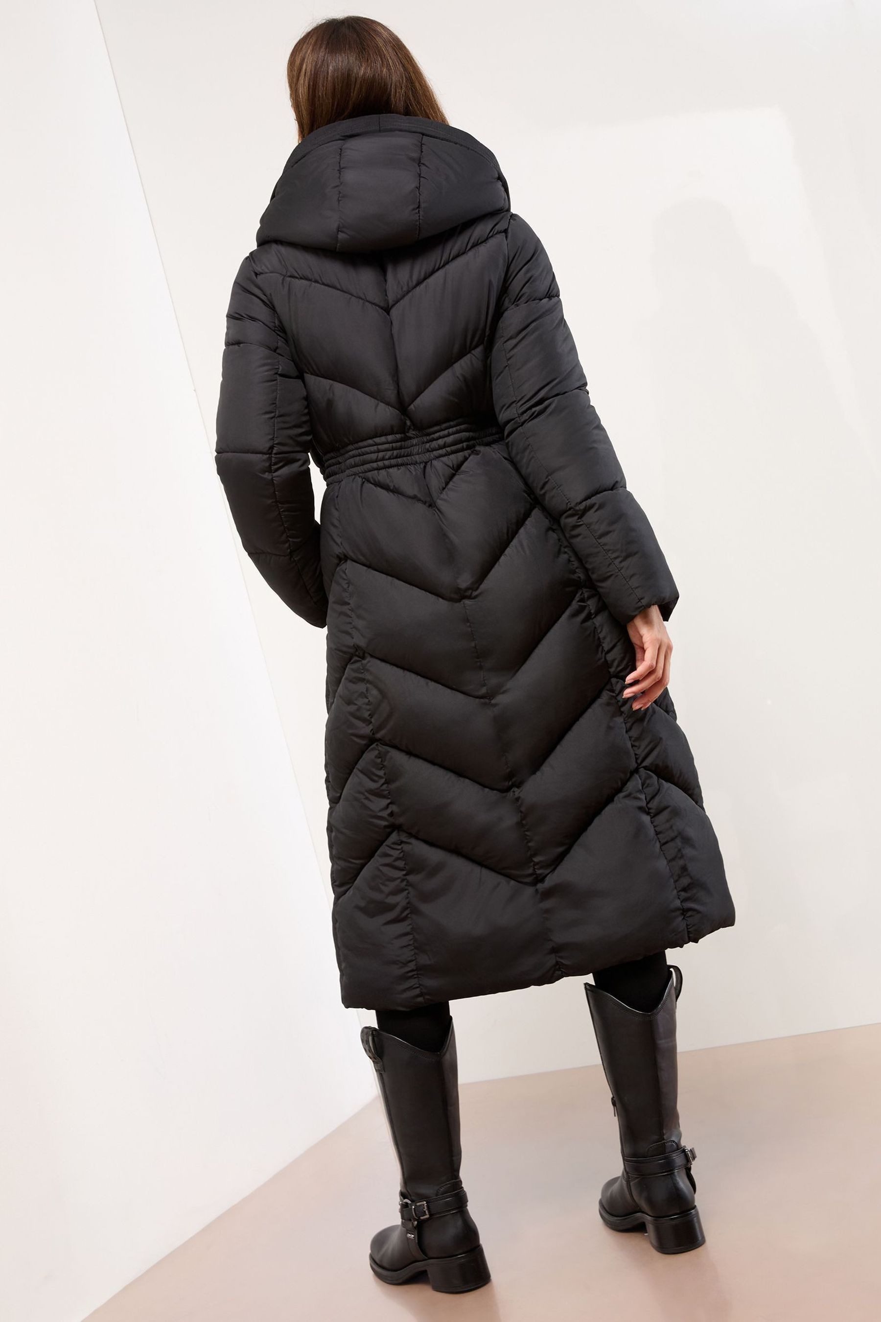 LIPSY Steppmantel Lipsy Langer, doppellagiger Mantel, Regular (1-tlg) günstig online kaufen