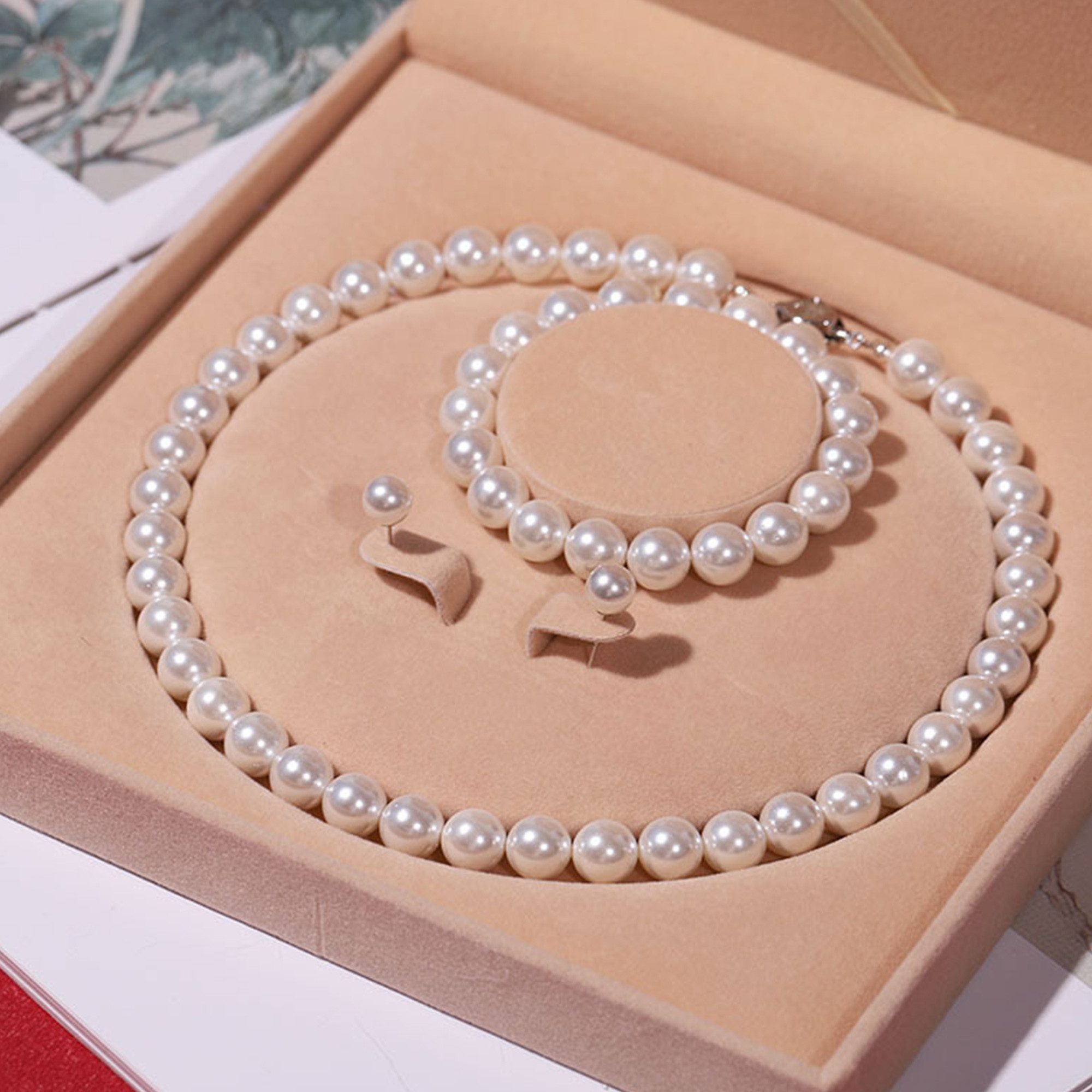 AOYATE Perlenketten-Set Sterling Silber Perlenkette für Frauen Männer Weiße Runde (7/8MM Choker Perle Halskette Set für Frauen Mädchen modische Dekorationen für die Teilnahme an Banketts, Eine Vielzahl von festlichen perfekten Geschenken), Simulierte Muschel Perle Halskette Armband Ohrringe