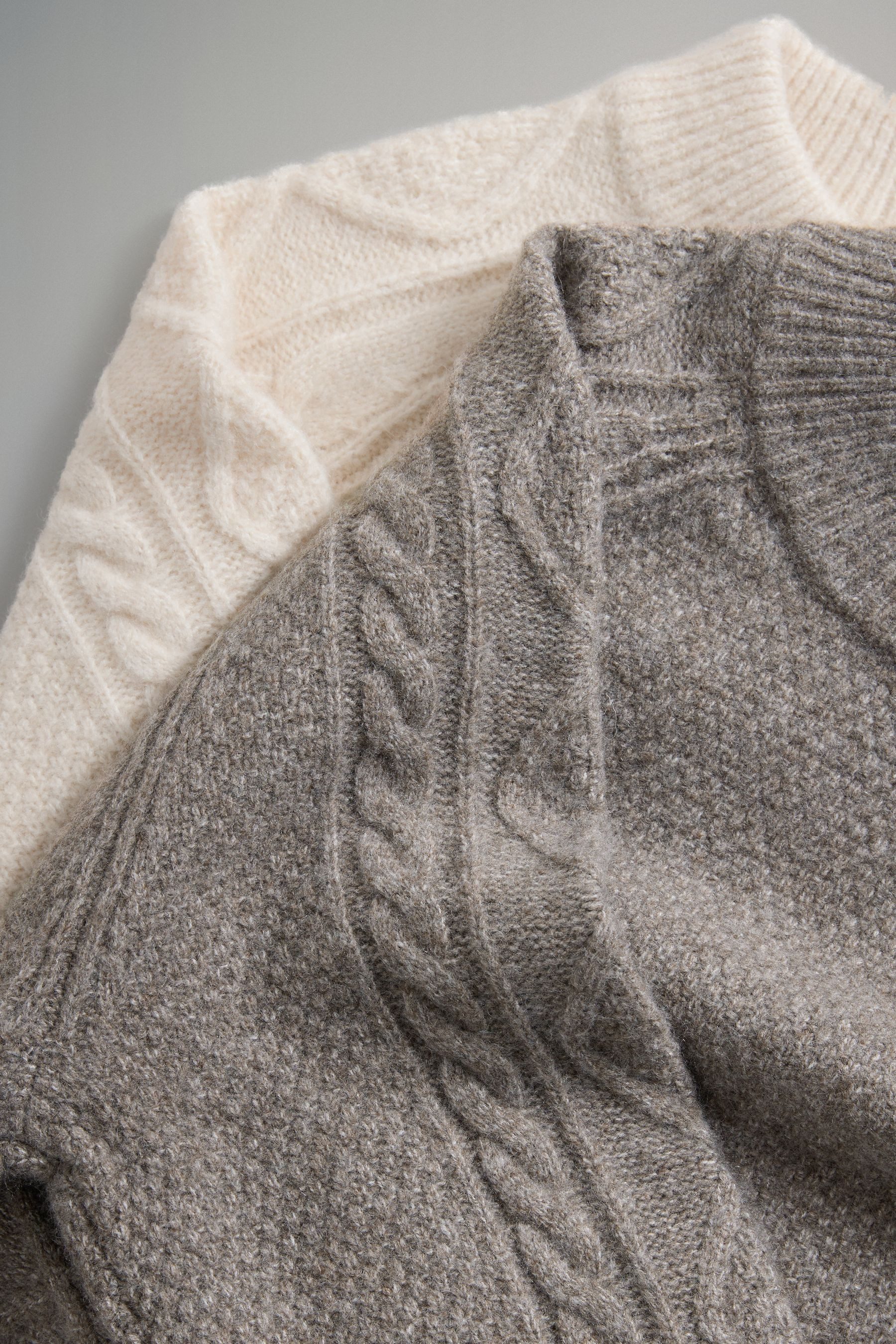 The Set Strickpullover The Set Zopfmusterpullover mit Wolle, 2er-Pack (2-tlg)