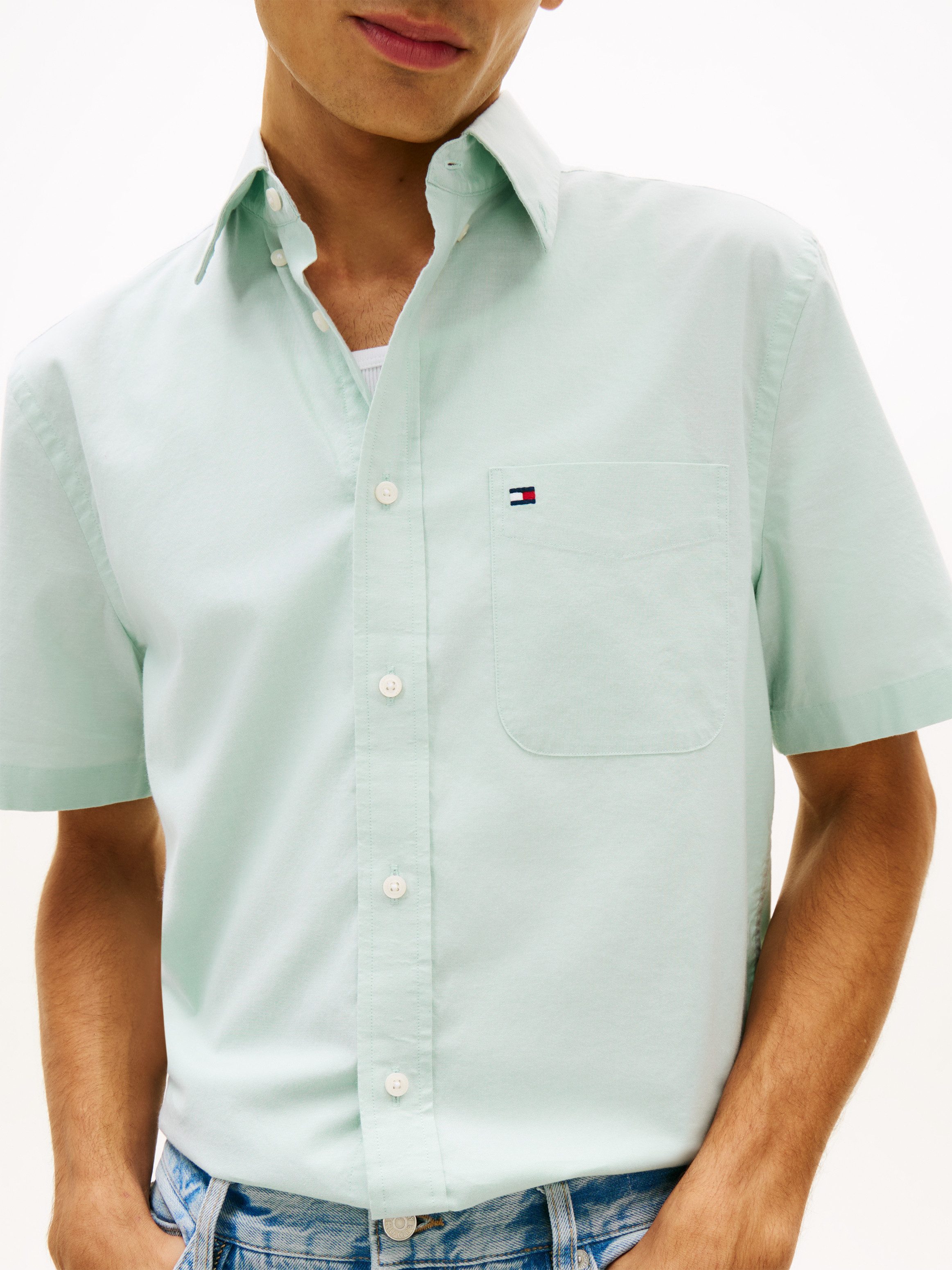 Tommy Hilfiger Kurzarmhemd LIGHT OXFORD SOLID regular fit, Button-down-Kragen