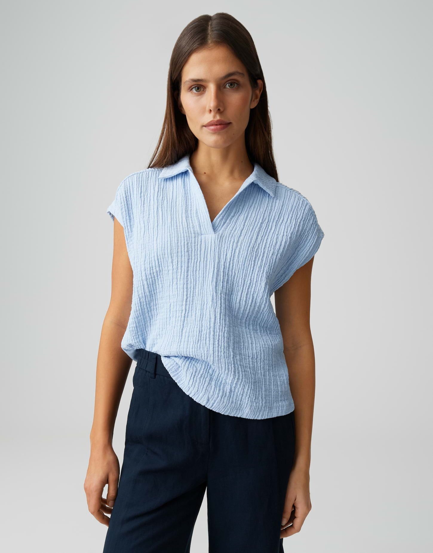 OPUS Kurzarmshirt Santolini aus Webware mit Crinkle Effekt leichte Transparenz, weicher Griff, Casual