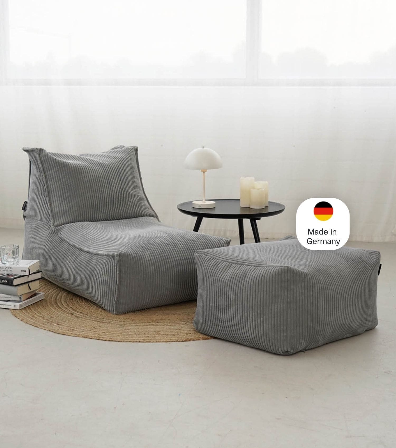mokebo Sitzsack Cord 'Doze' Cordsessel Lesesessel XXL Bean Bag (aus Cordstoff), Made in Germany, Indoor Sitzsack mit Hocker, Relaxliege in Grau