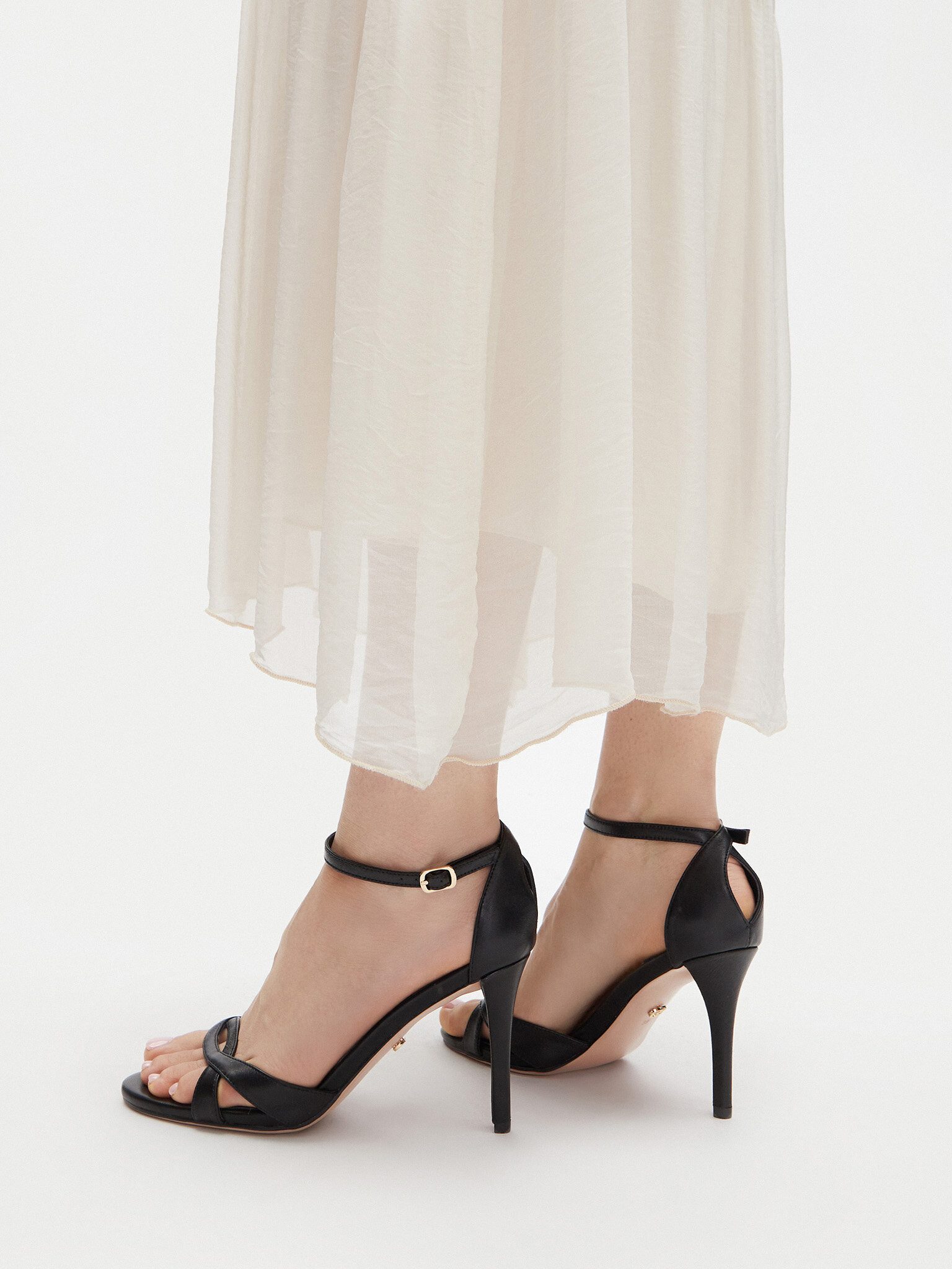 GINO ROSSI Gino Rossi „NADI‑2“ – Elegante Damen-Sandalen aus Echtleder Sandale Aus echtem Leder gefertigt