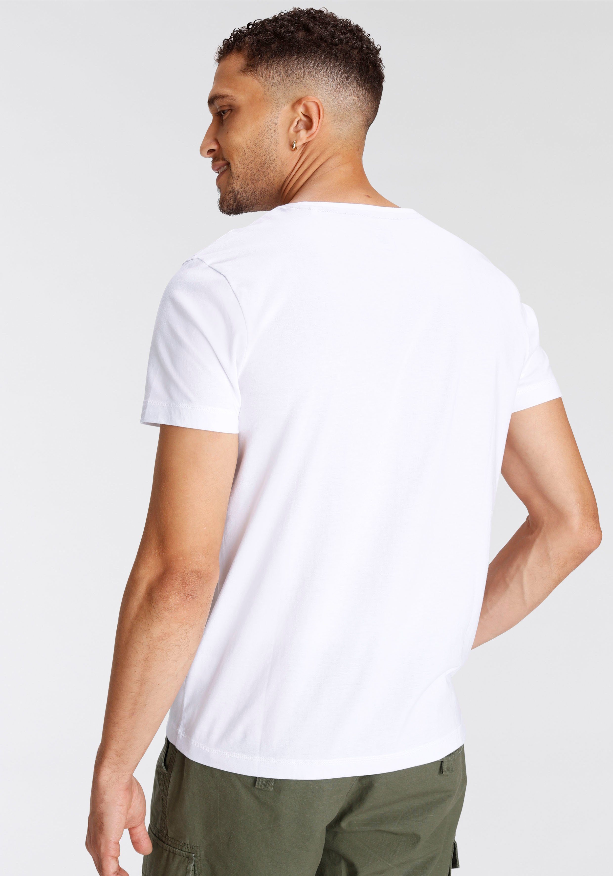 AJC T-Shirt mit Print im Brustbereich großem weiß