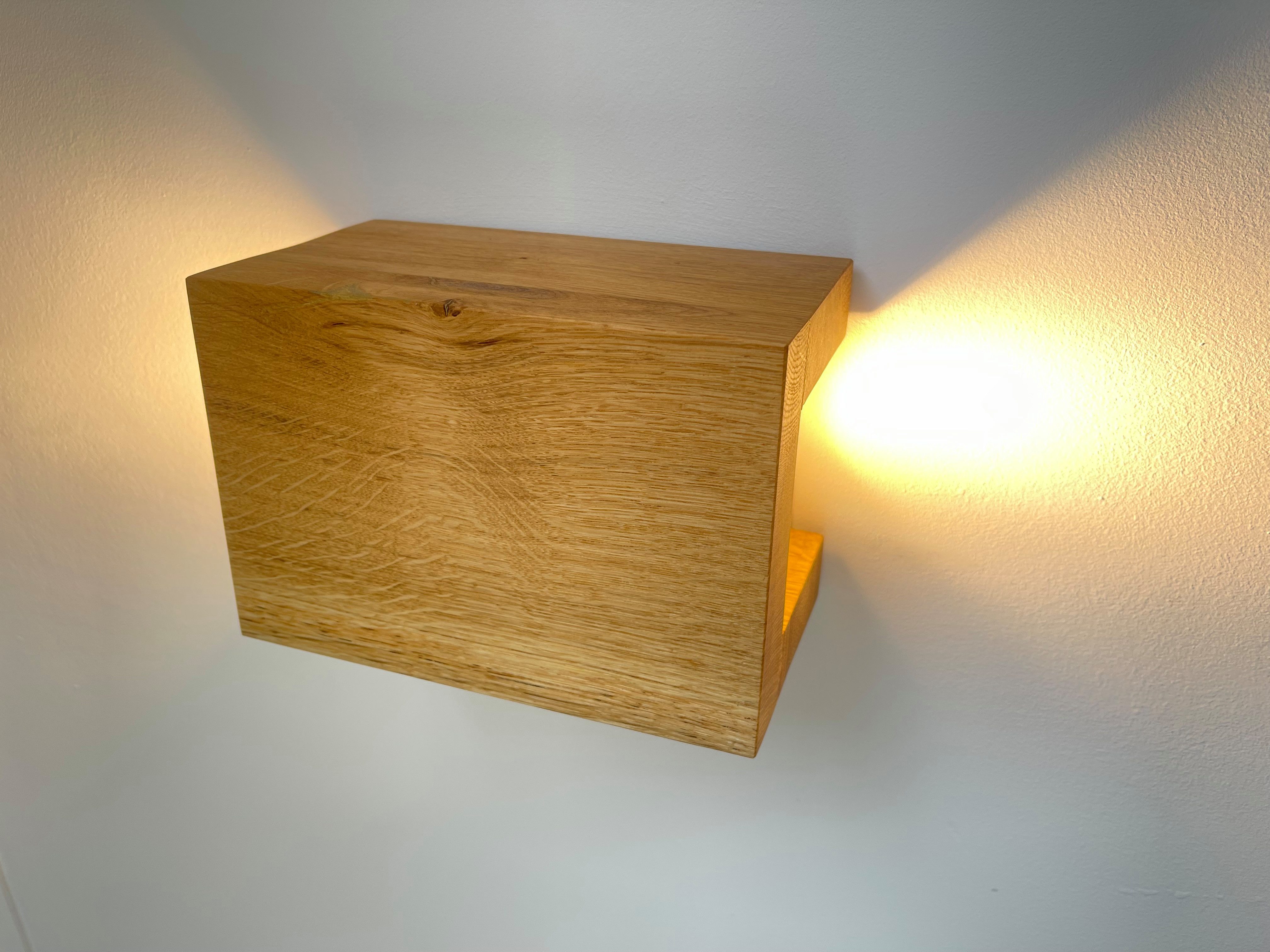 Blockholz-Schmiede Wandleuchte Eiche Wandleuchte Handgefertigte Deutsche Qualität, nicht dimmbar, LED wechselbar, GU10, Warmweiß, 2700K, Austauschbare LED Lampe