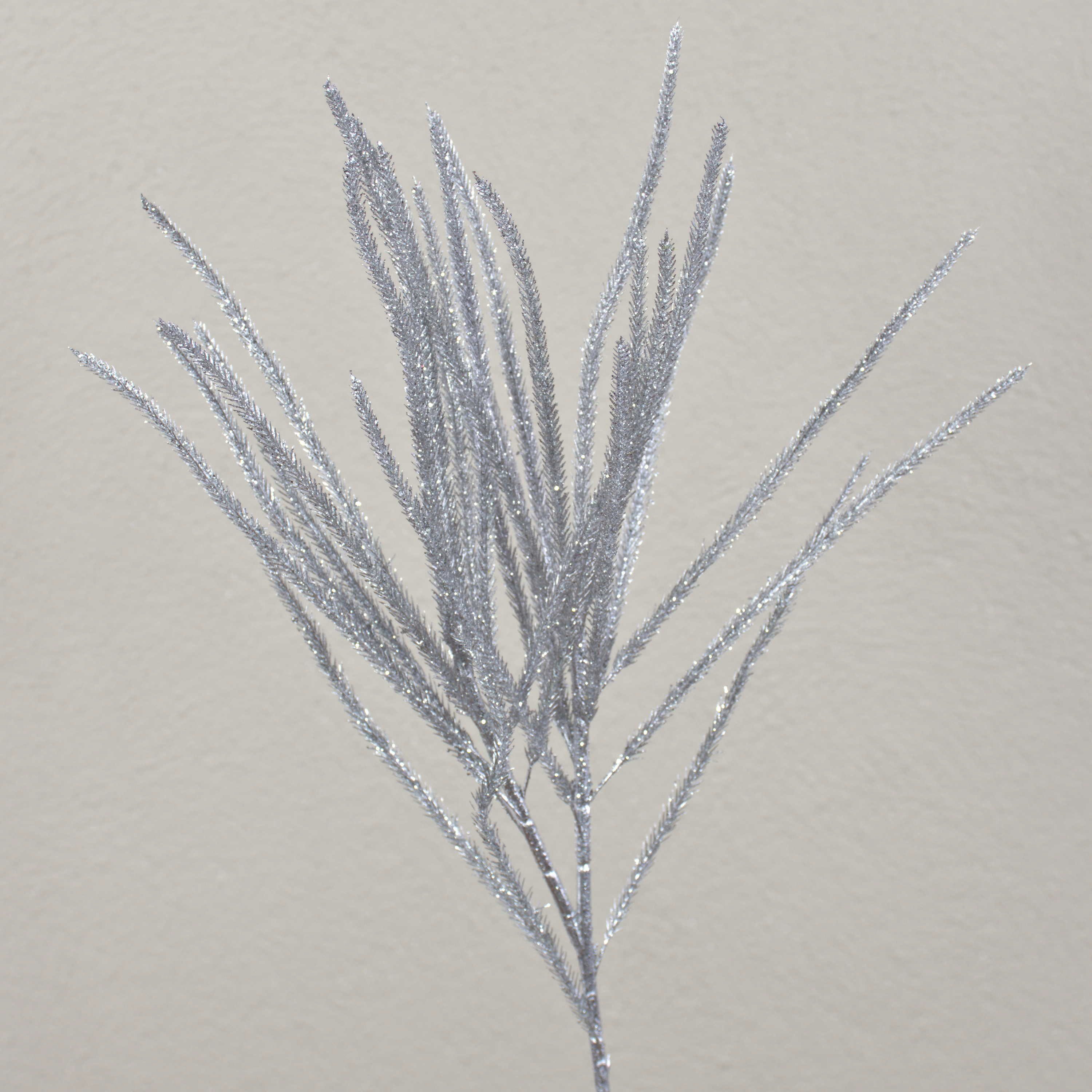 Kunstzweig Kunst Zedernzweig Theobald, Glitzer, Silber, 60cm Zeder, artplants, Höhe 60.0 cm