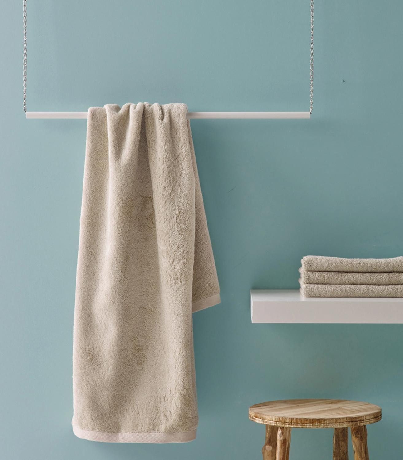 Aquanova Duschtuch Duschtuch LONDON, Moosgrün, B 70 cm, L 130 cm, (1-St), gekämmte ägyptische Baumwolle, waschbar