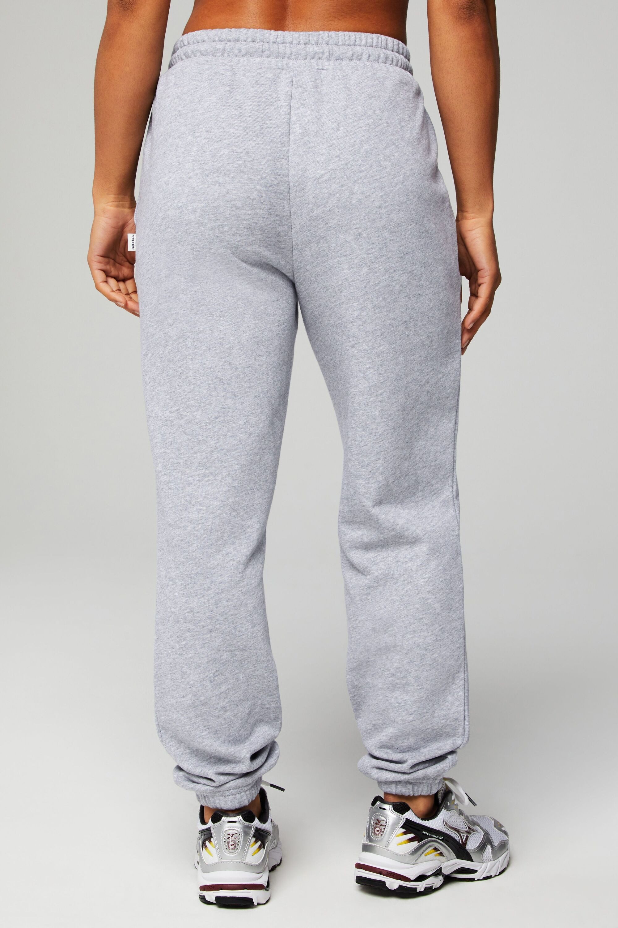 Fabletics Trainingshose THE YEAR ROUND TERRY JOGGER (1-tlg) aus Recyclingmaterial