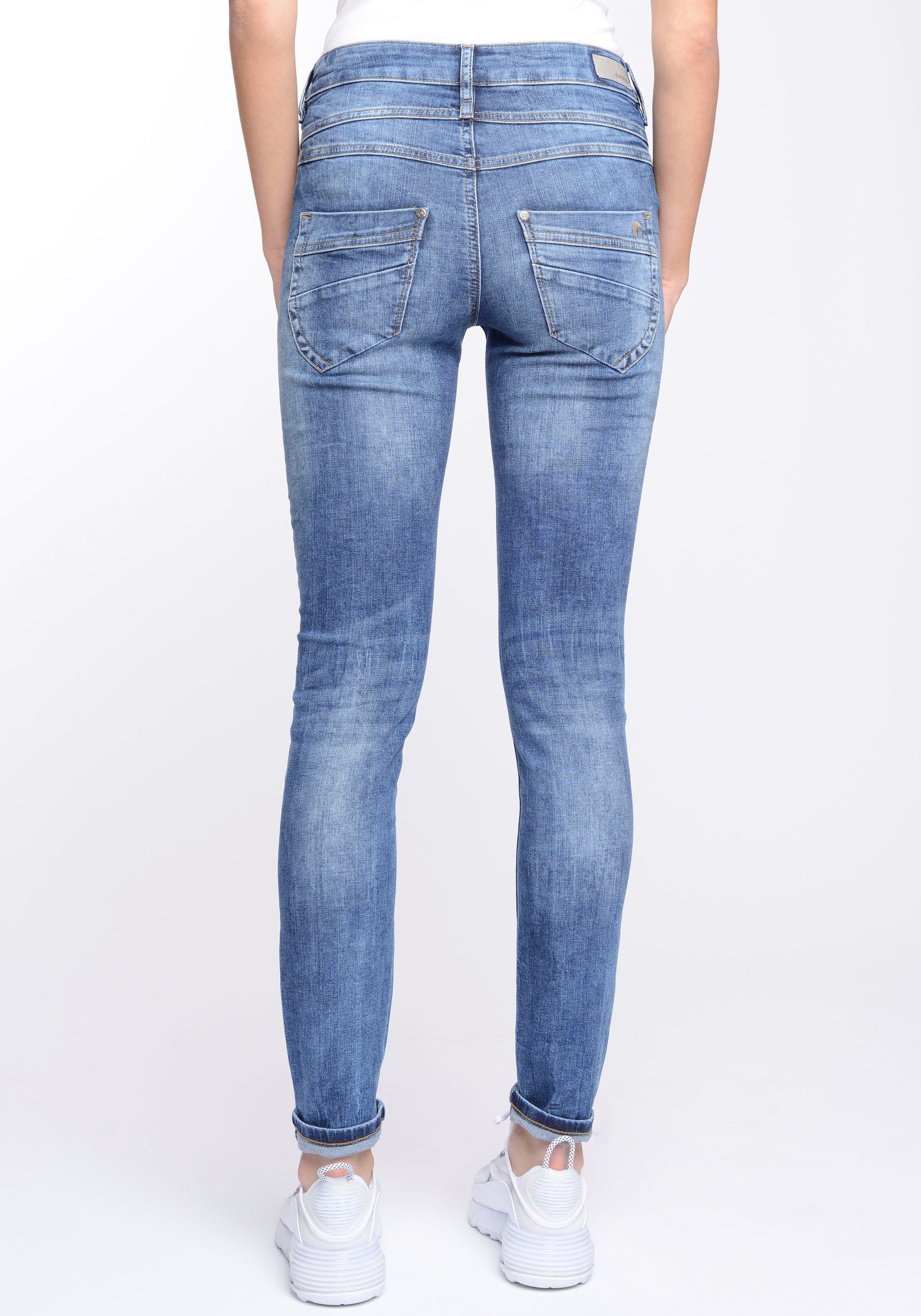 und 3-Knopf-Verschluss 94MORA Skinny-fit-Jeans mit blue) Midblue Passe (mid GANG vorne Wash
