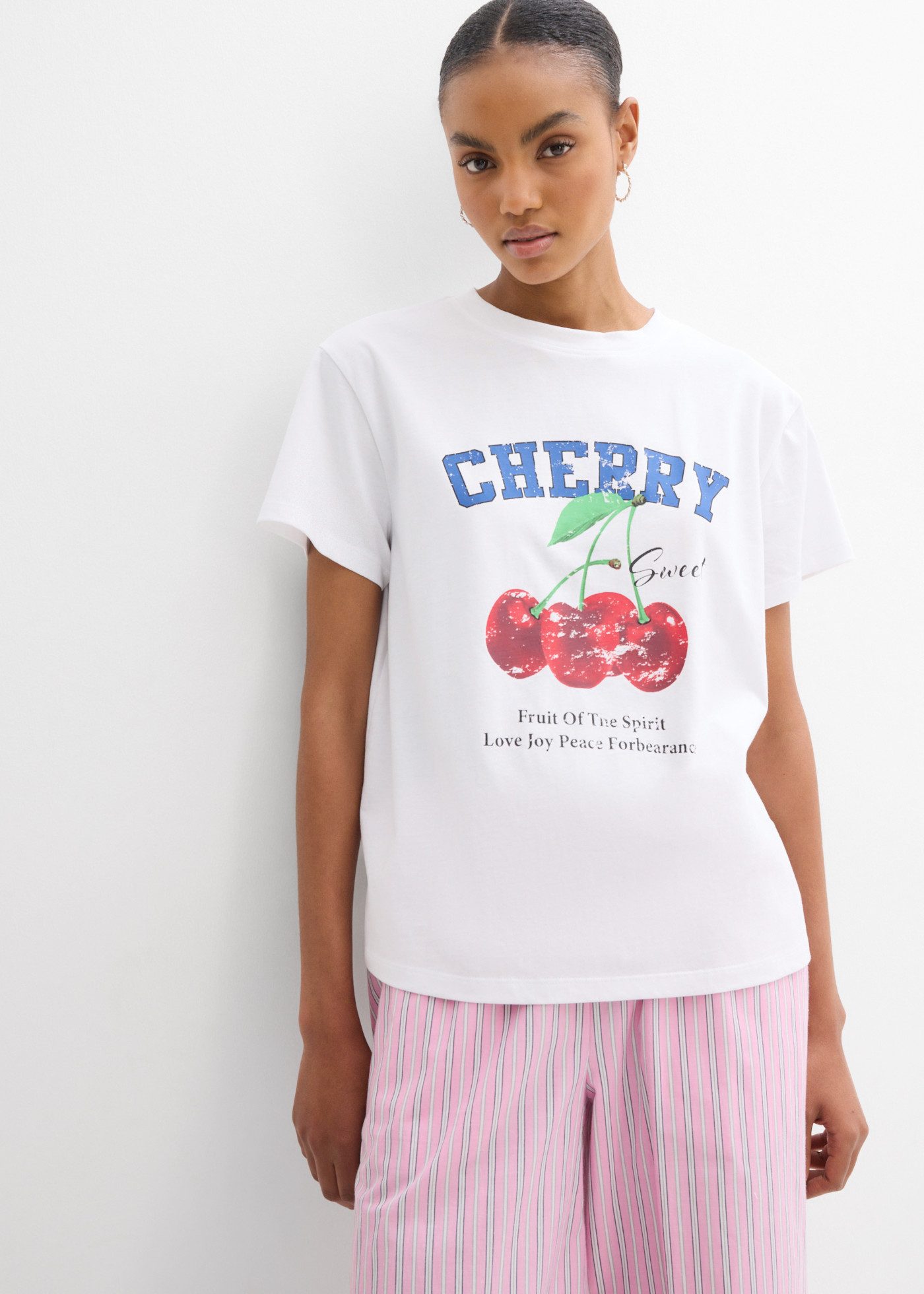 bonprix T-Shirt lässiger Schnitt, aus reiner Baumwolle, Kurzarm-Design