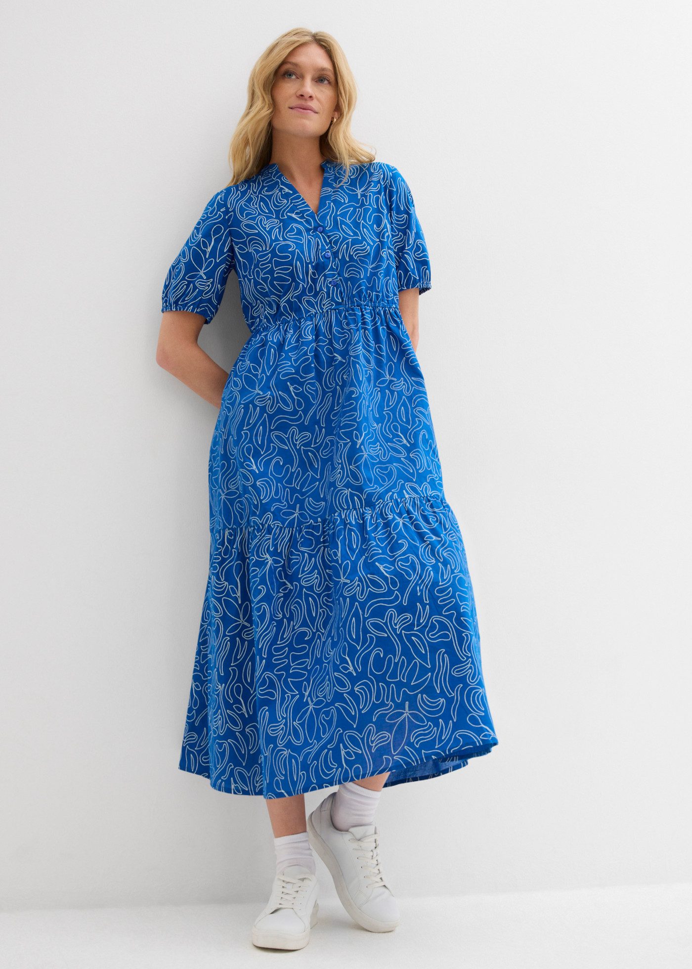 bonprix Midikleid körperumspielende Form, mit Henleykragen, Halbarm-Design