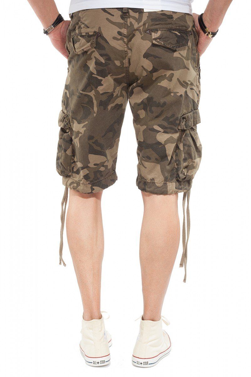 Shine Original Cargoshorts Tarnmuster in Brauntönen