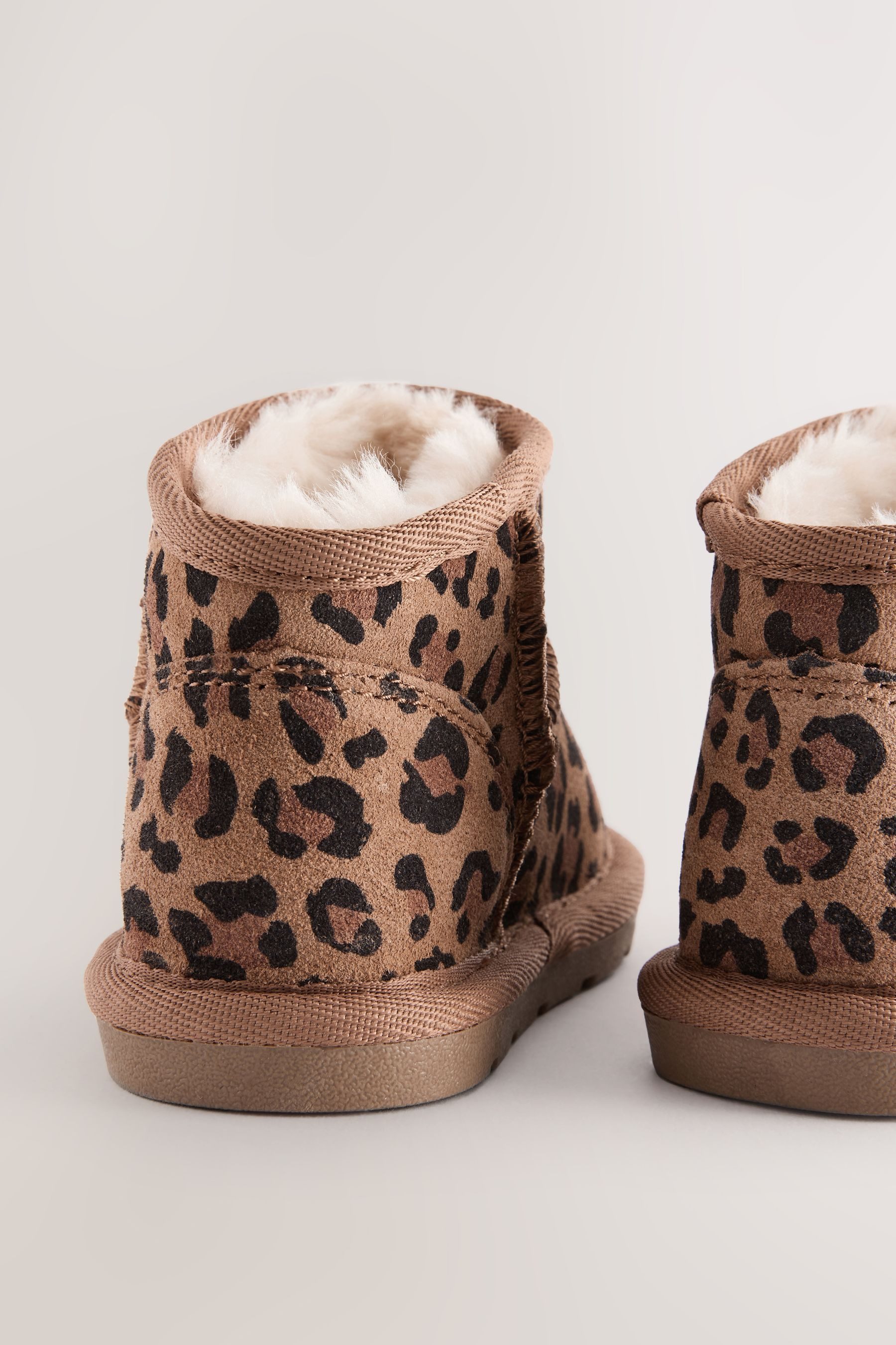Next Wasserabweisende Schlupfstiefel aus Veloursleder Babystiefel