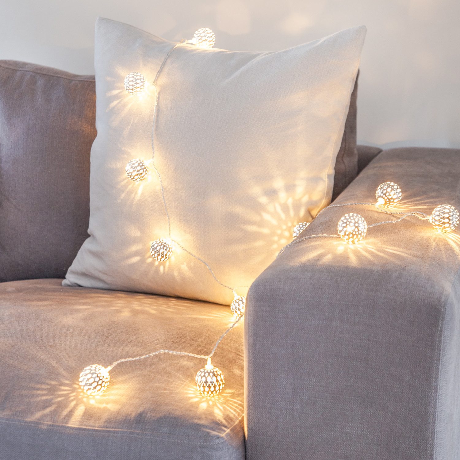 Lights4fun LED-Lichterkette 16er LED Lichterkette Marokkanische Kugeln silber 24V