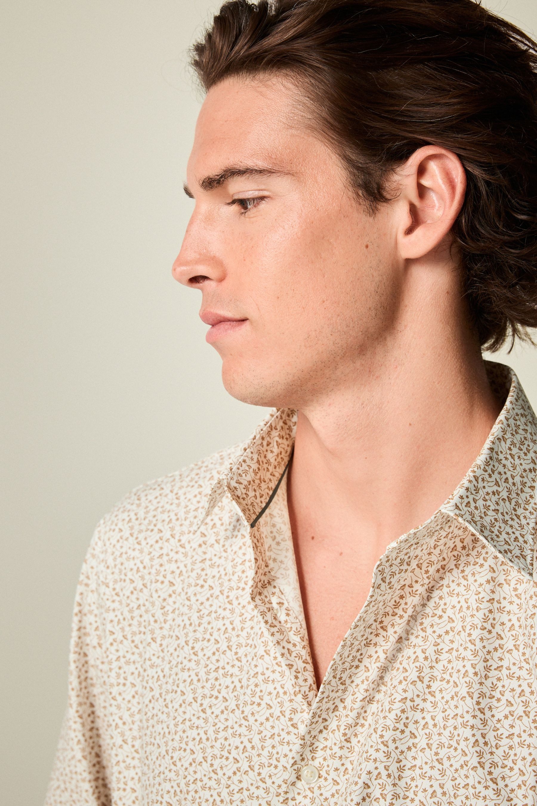 Next Langarmhemd Pflegeleichtes Langarmhemd Regular Fit (1-tlg)