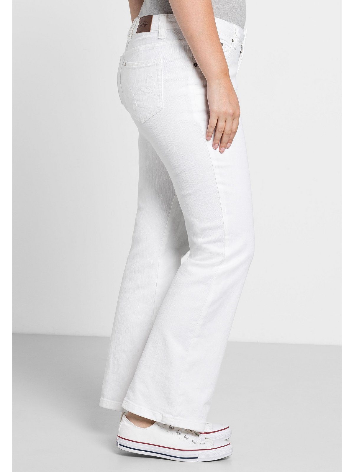 Sheego Bootcut-Jeans Große Größen in 5-Pocket-Form, mit Used-Effekten