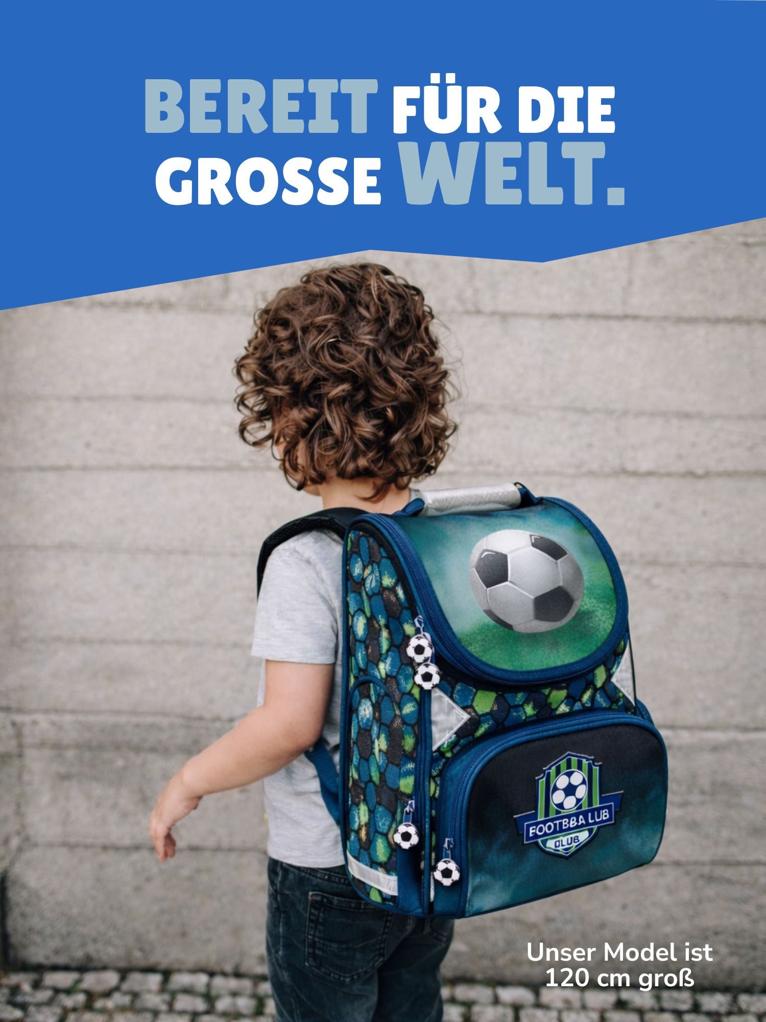 Familando Schulranzen 1.-3. Klasse ergonomisch, leicht, Volumen 15 Liter (Set, 9-tlg., inkl. Federmäppchen (gefüllt) und Sporttasche), Fussball Schultasche für Jungen; Blau
