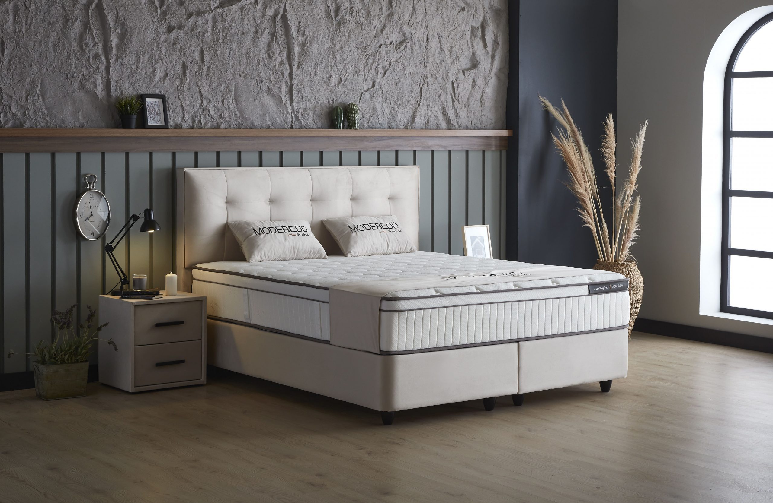 Viva Möbel Boxspringbett MODE (90 x 200 cm, ohne Nachttisch), Luxusbett mit Bettkasten - praktisch und elegant