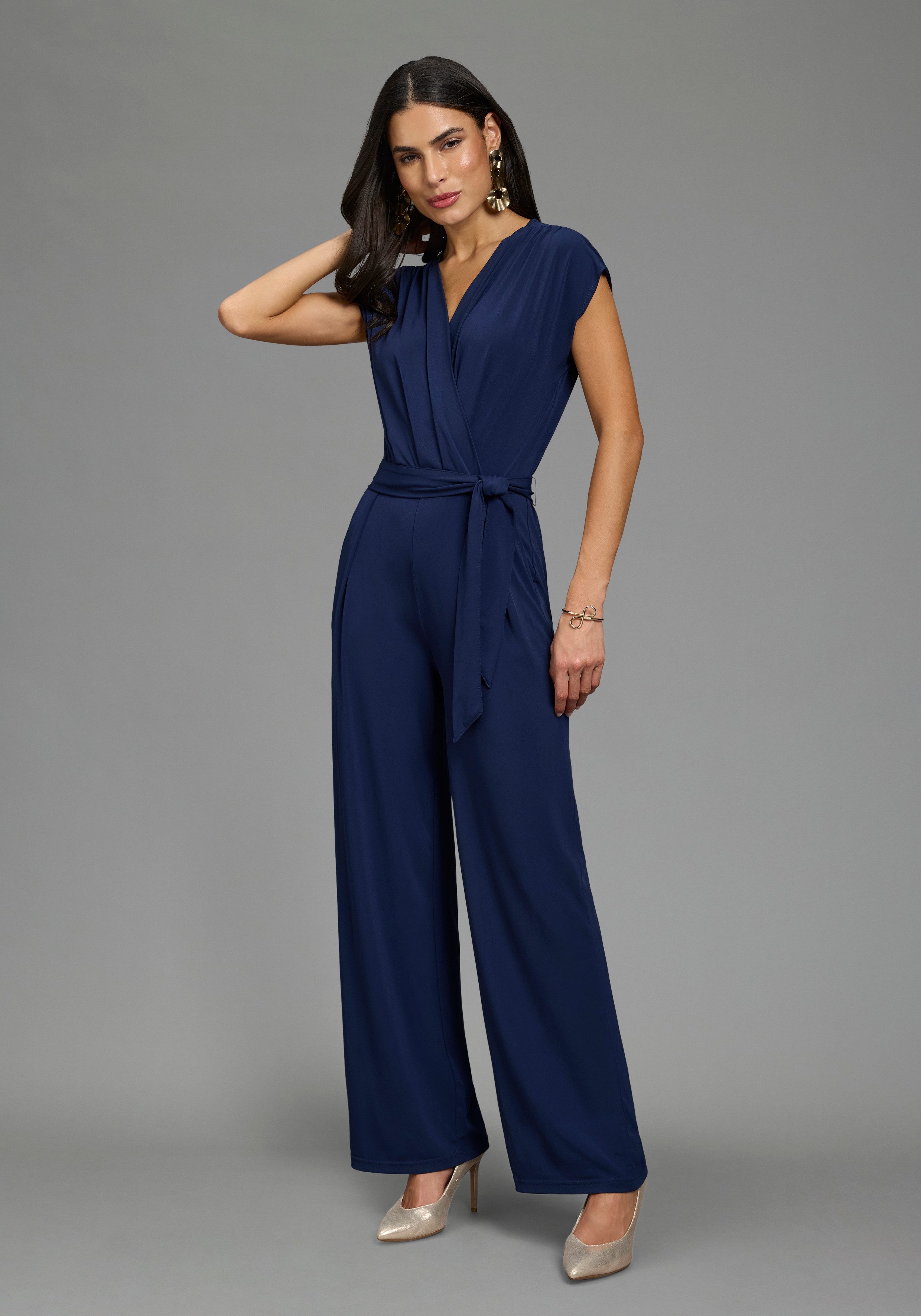 Laura Scott Jumpsuit mit Wickeloptik und Gürtel, aus elastischem Jersey-Material